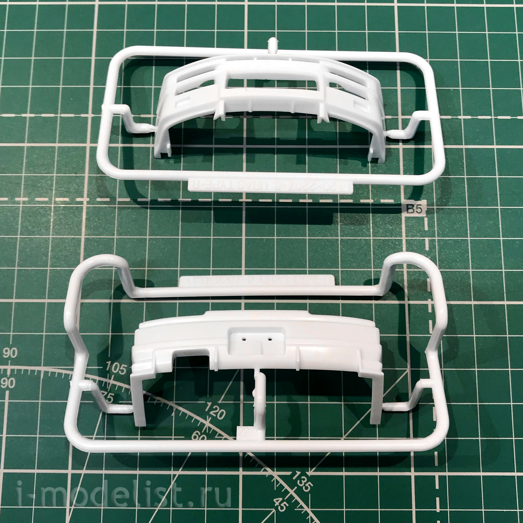 05534 Aoshima 1/24 Nissan Skyline ER34 Uras Type-R 01