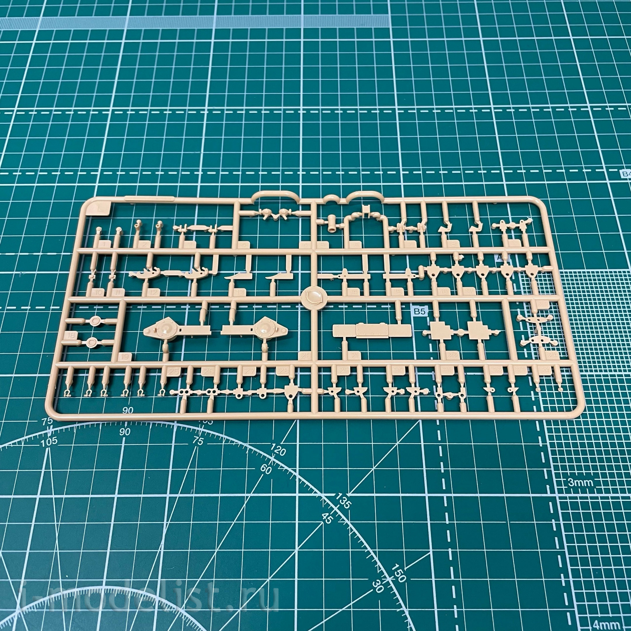 84557 HobbyBoss 1/35 Н емецкий основной боевой танк Leopard C2 MEXAS с TWMP