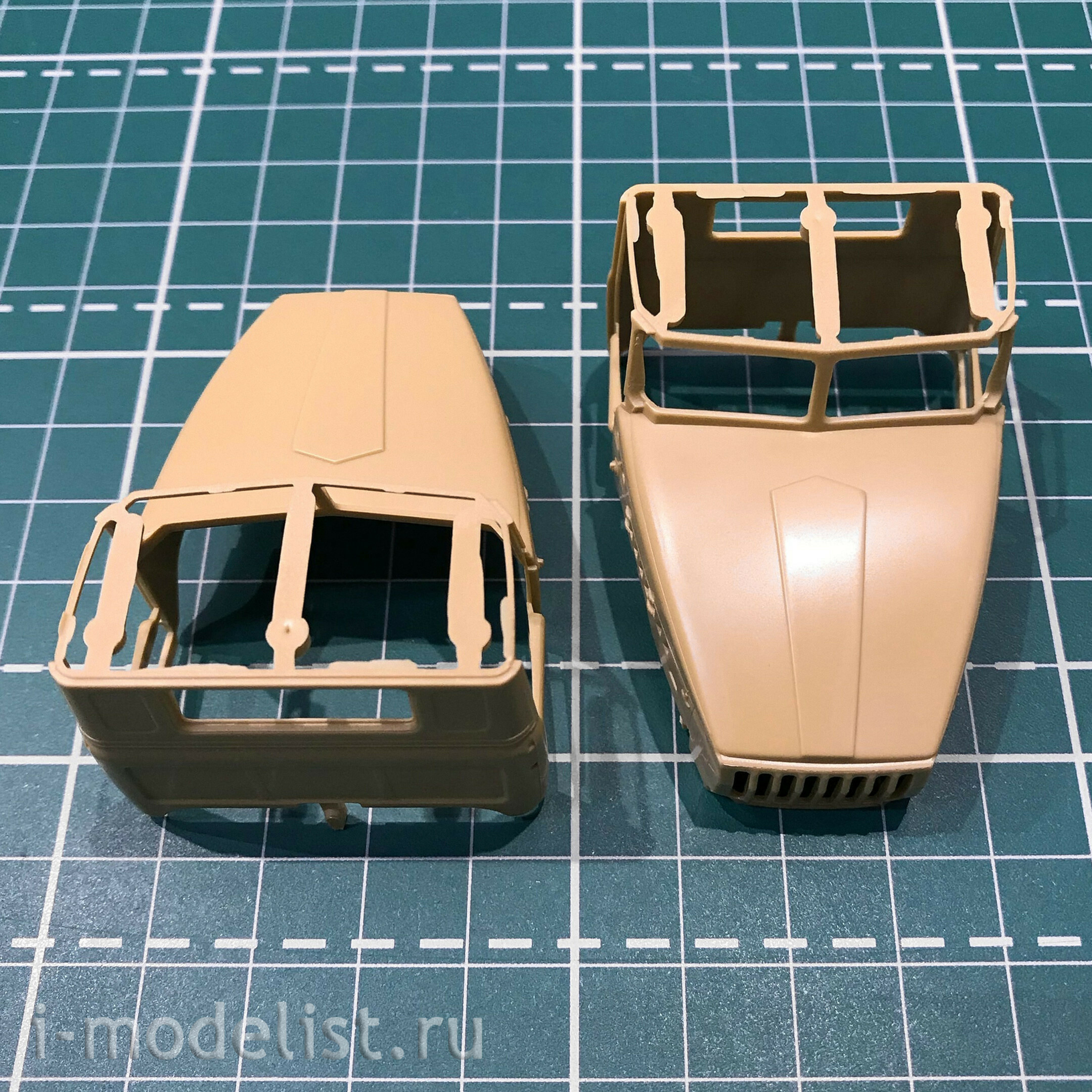KH80159 Kitty Hawk 1/48 Грузовой Уральский автомобиль и аэродромный подвижной электроагрегат 