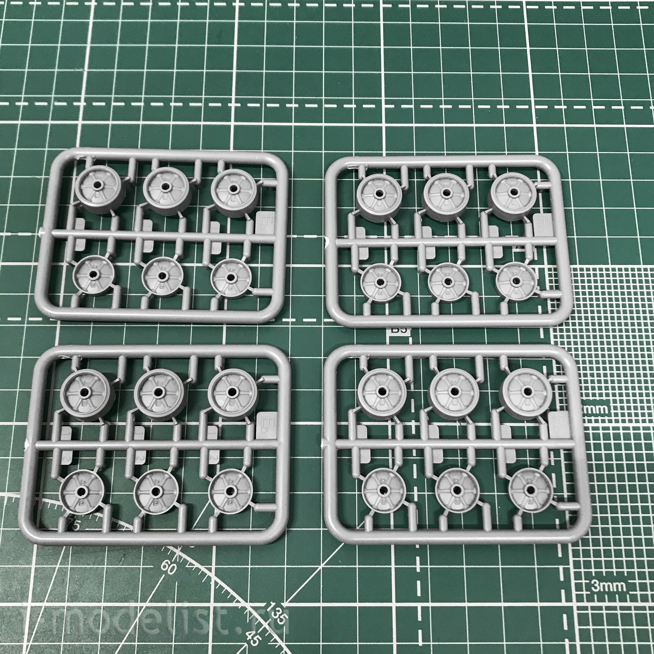 35209 MiniArt 1/35 Американский танк M3 LEE MID PROD. INTERIOR KIT