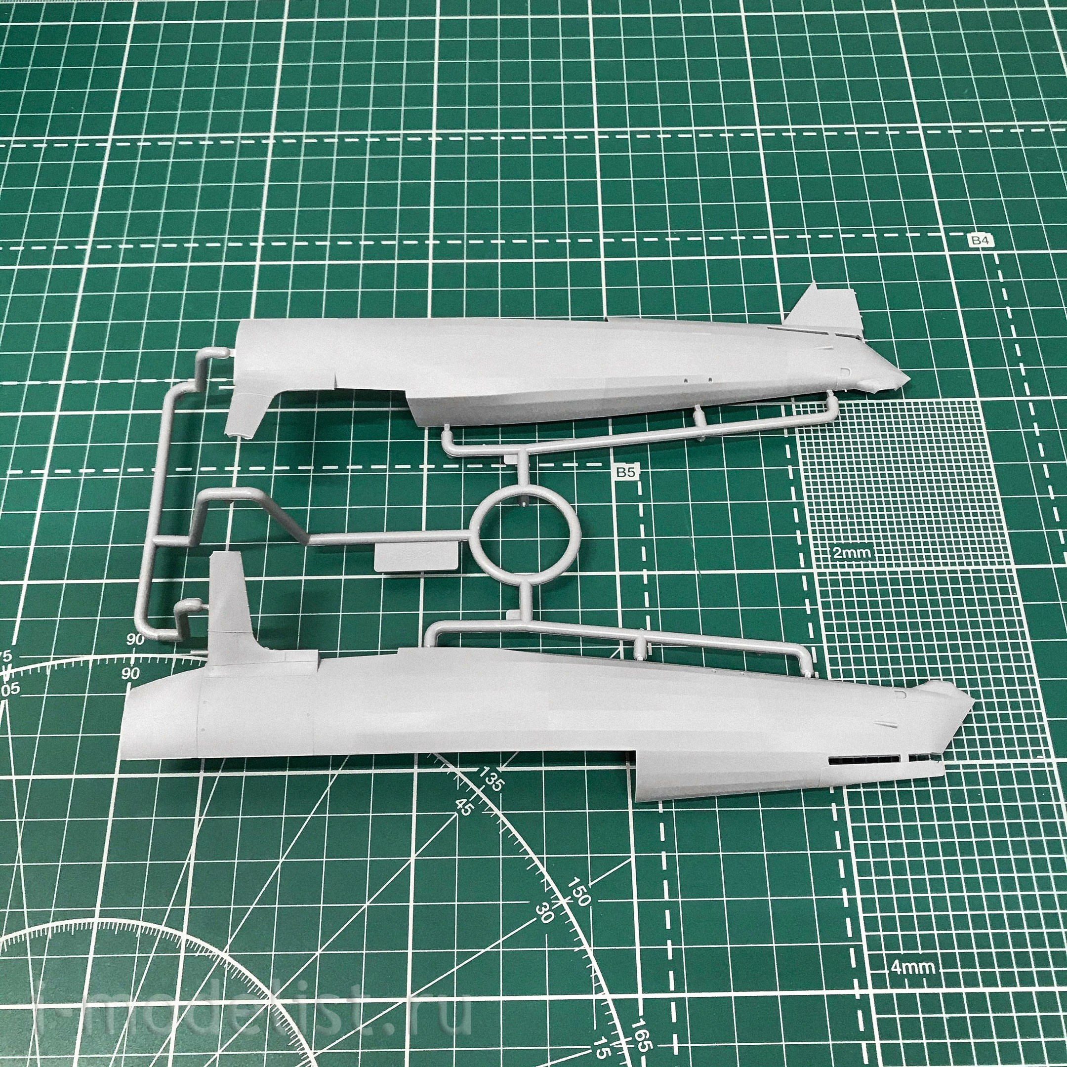 32052 ICM 1/32 Американский учебный самолёт Stearman PT-13/N2S-5 Kaydet