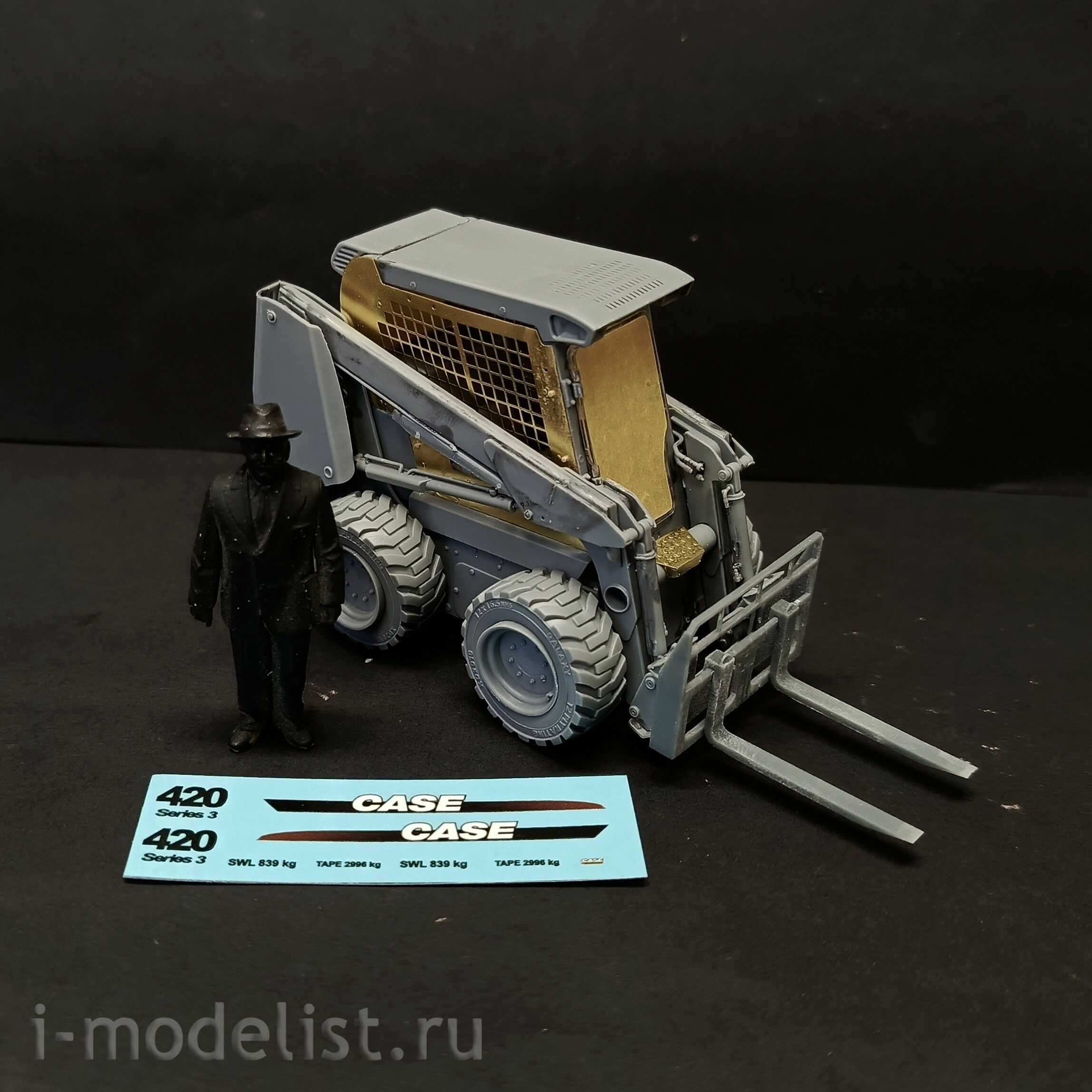 DMS-35227 ДМС 1/35 Конверсионный набор для Gecko Models 35GM0008, 35GM0010. Паллетные вилы и декаль