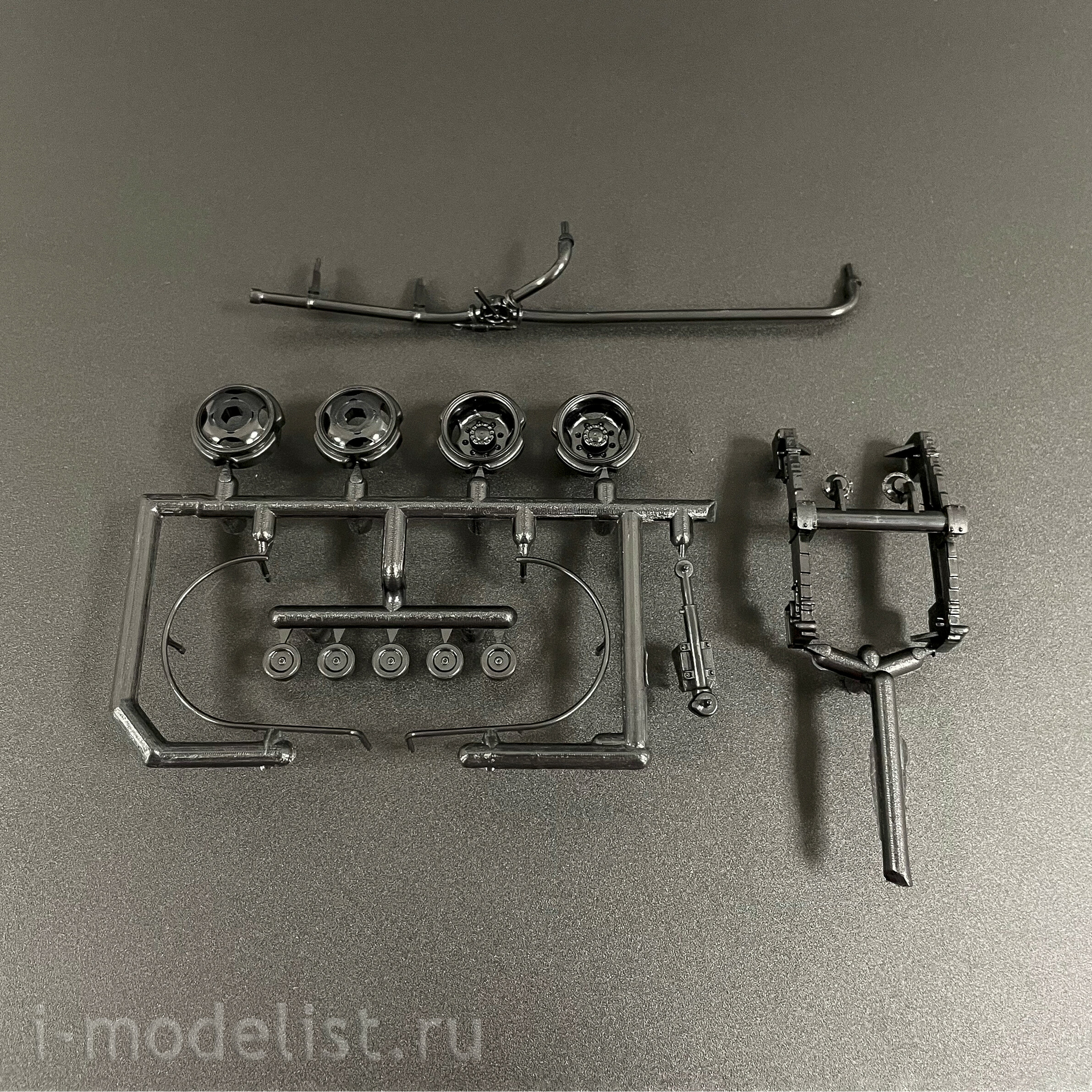 7077AVD AVD Models 1/43 Автомобиль 130В1 с полуприцепом-муковозом К4-АМГ
