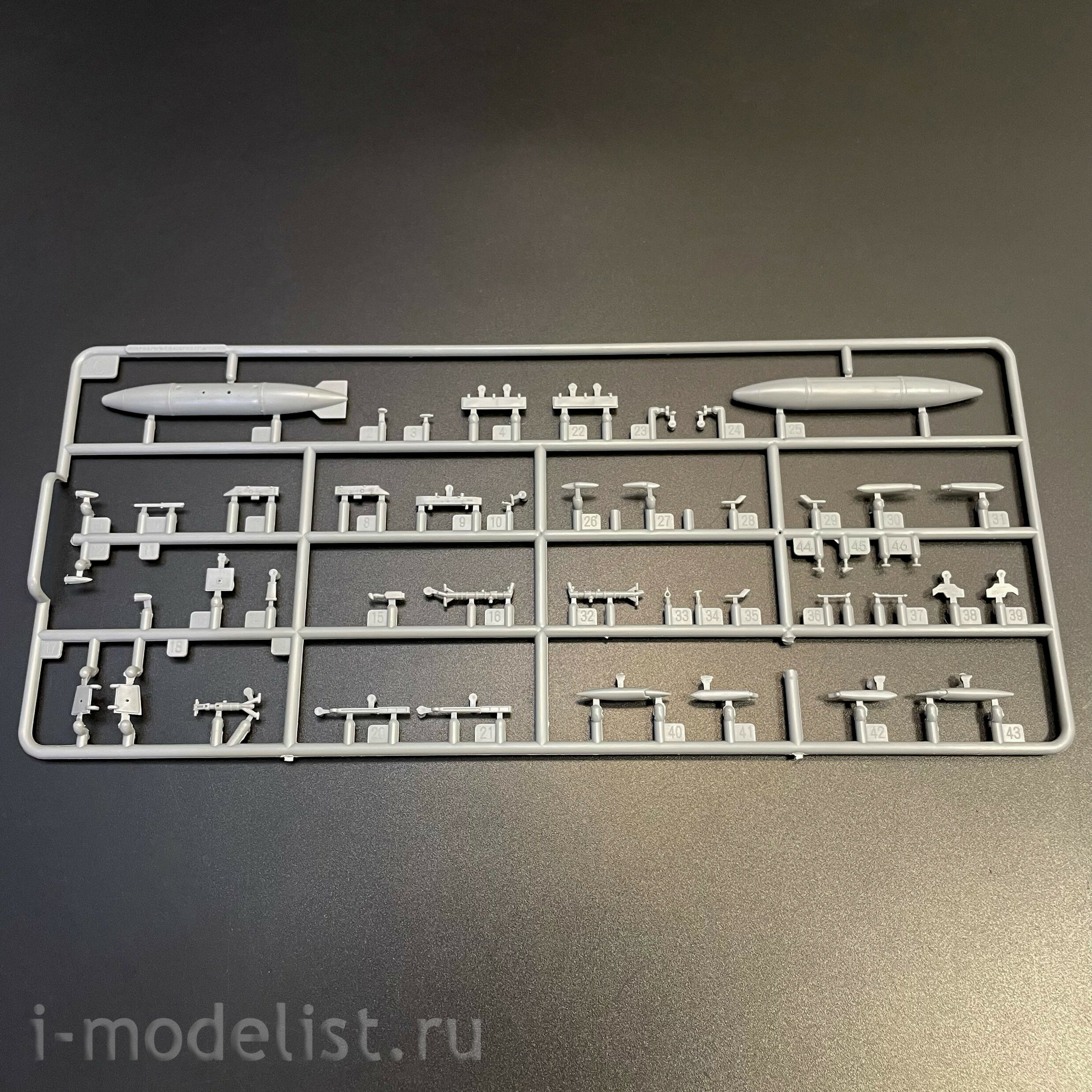 01698 Трубач 1/72 Китайский истребитель J-10C