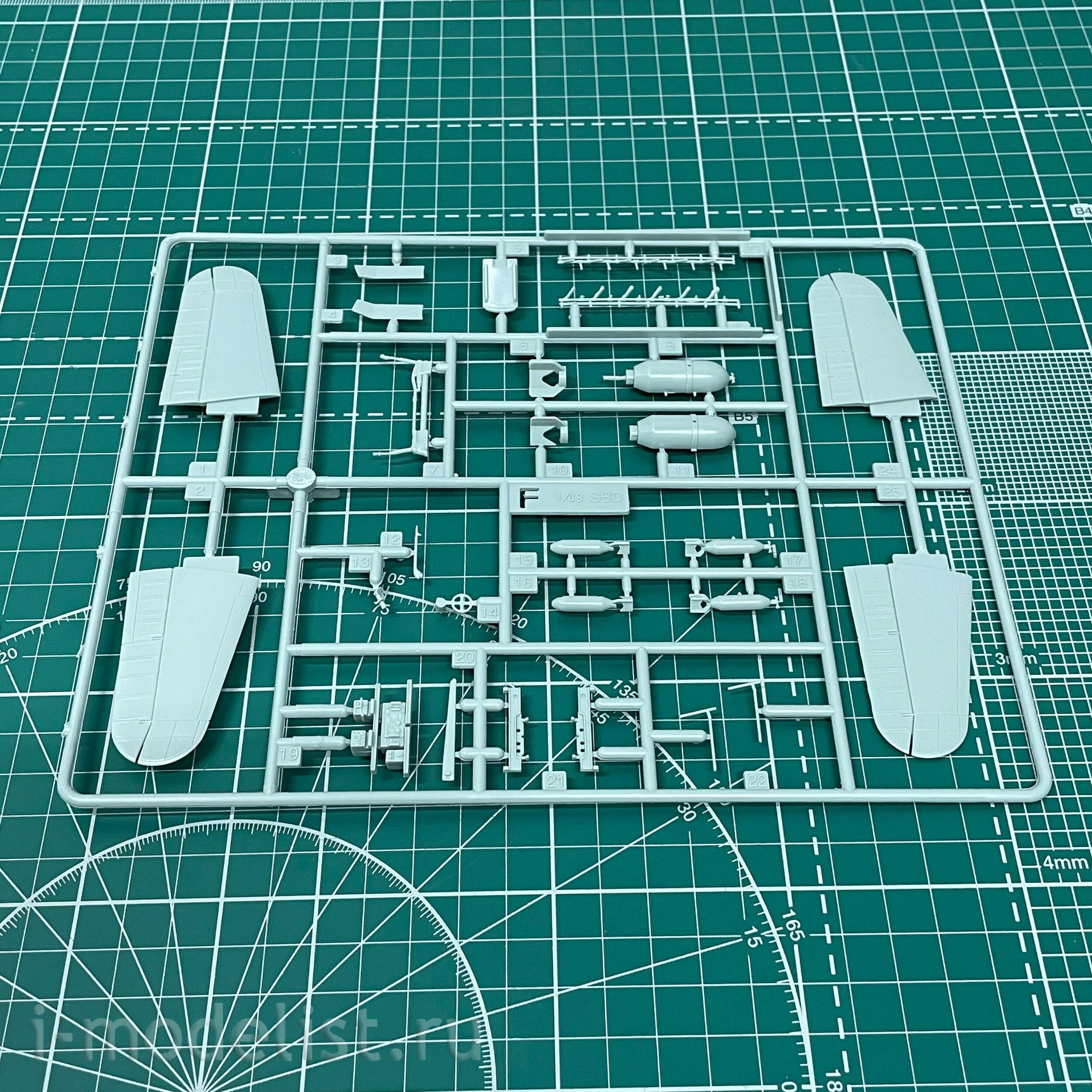 12335 Academy 1/48 Бомбардировщик USN SBD-2 