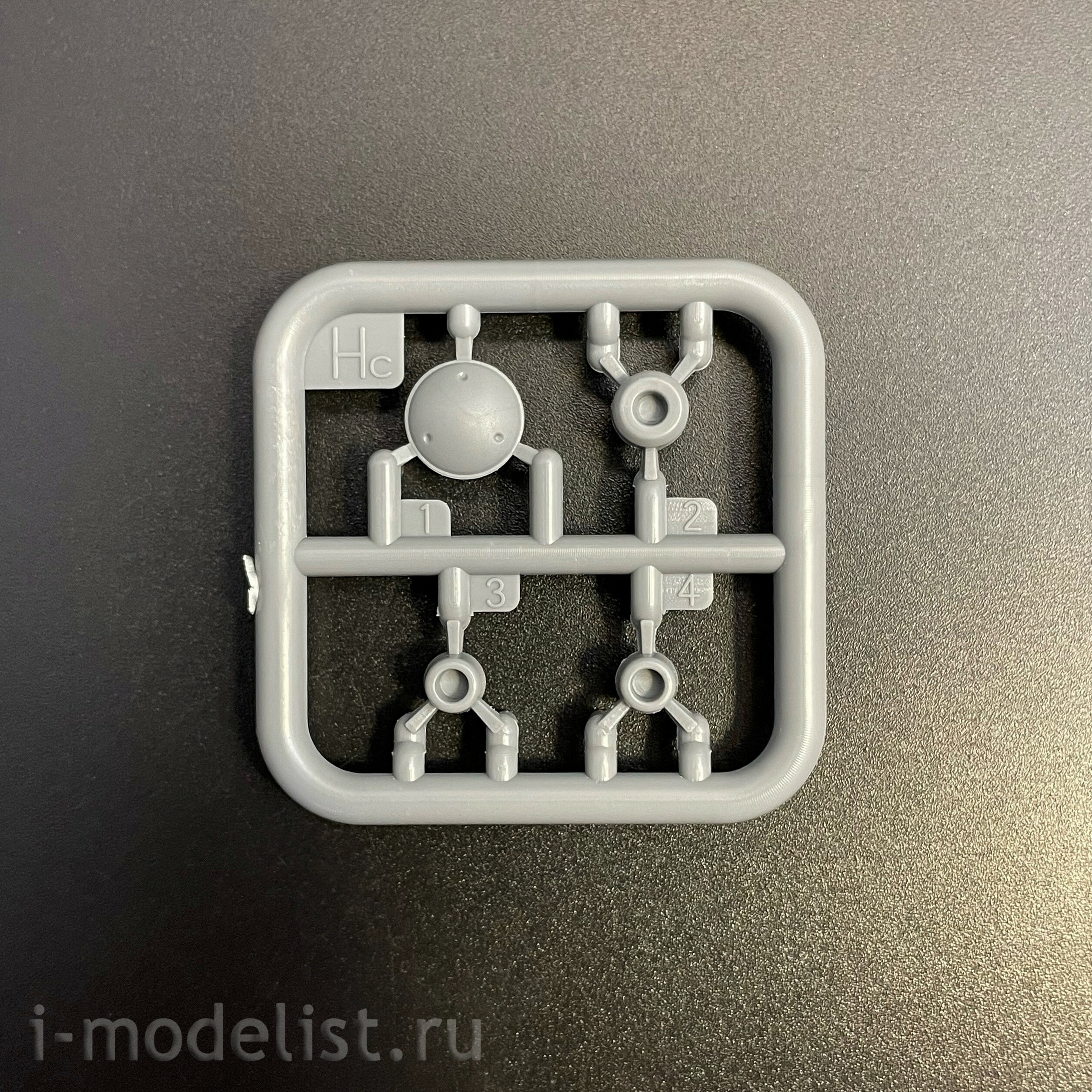 AK35024 AK Interactive 1/35 Легковой автомобиль-фургон T2 Model 1972 Van
