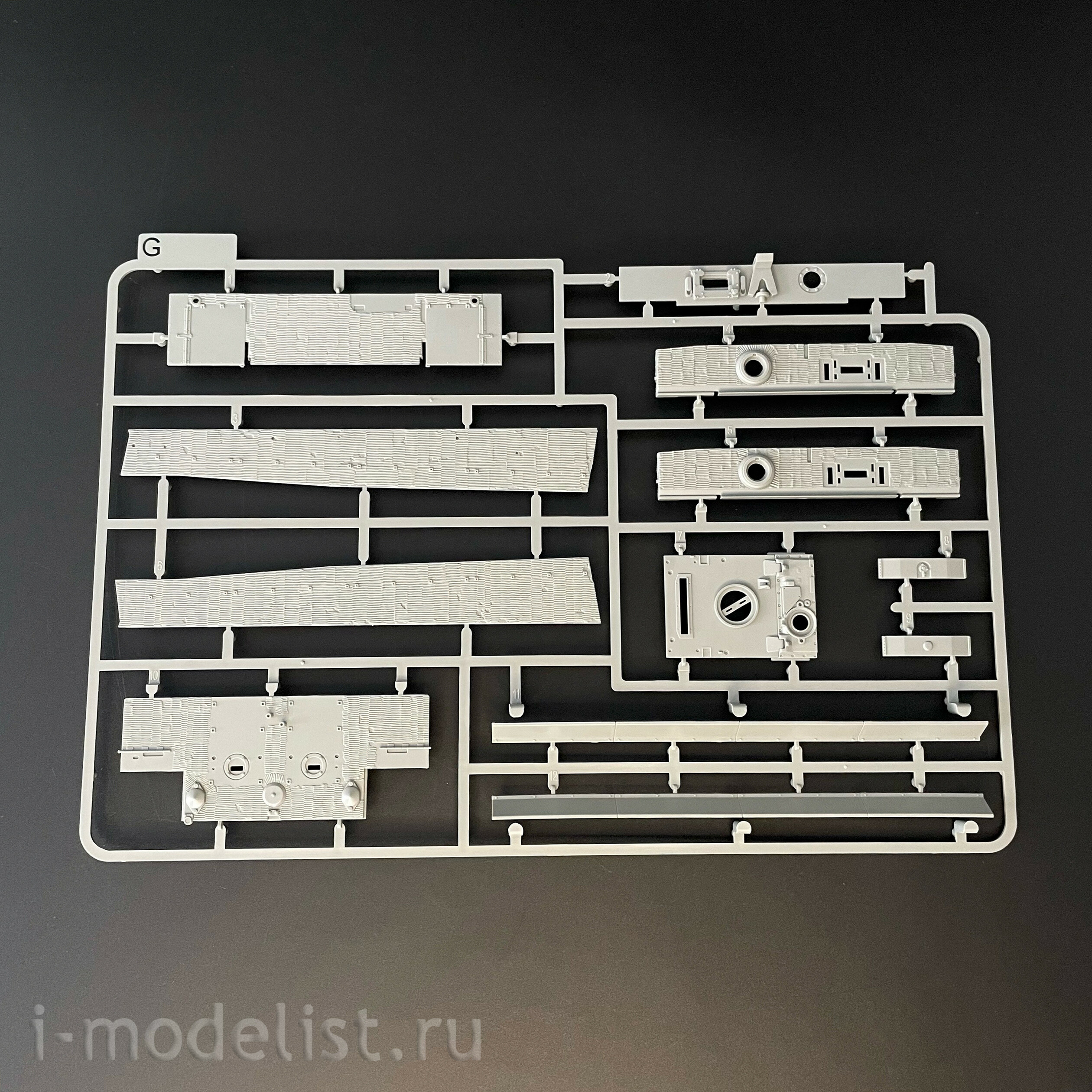 2200W Takom 1/35 Набор из трёх моделей Tiger I 