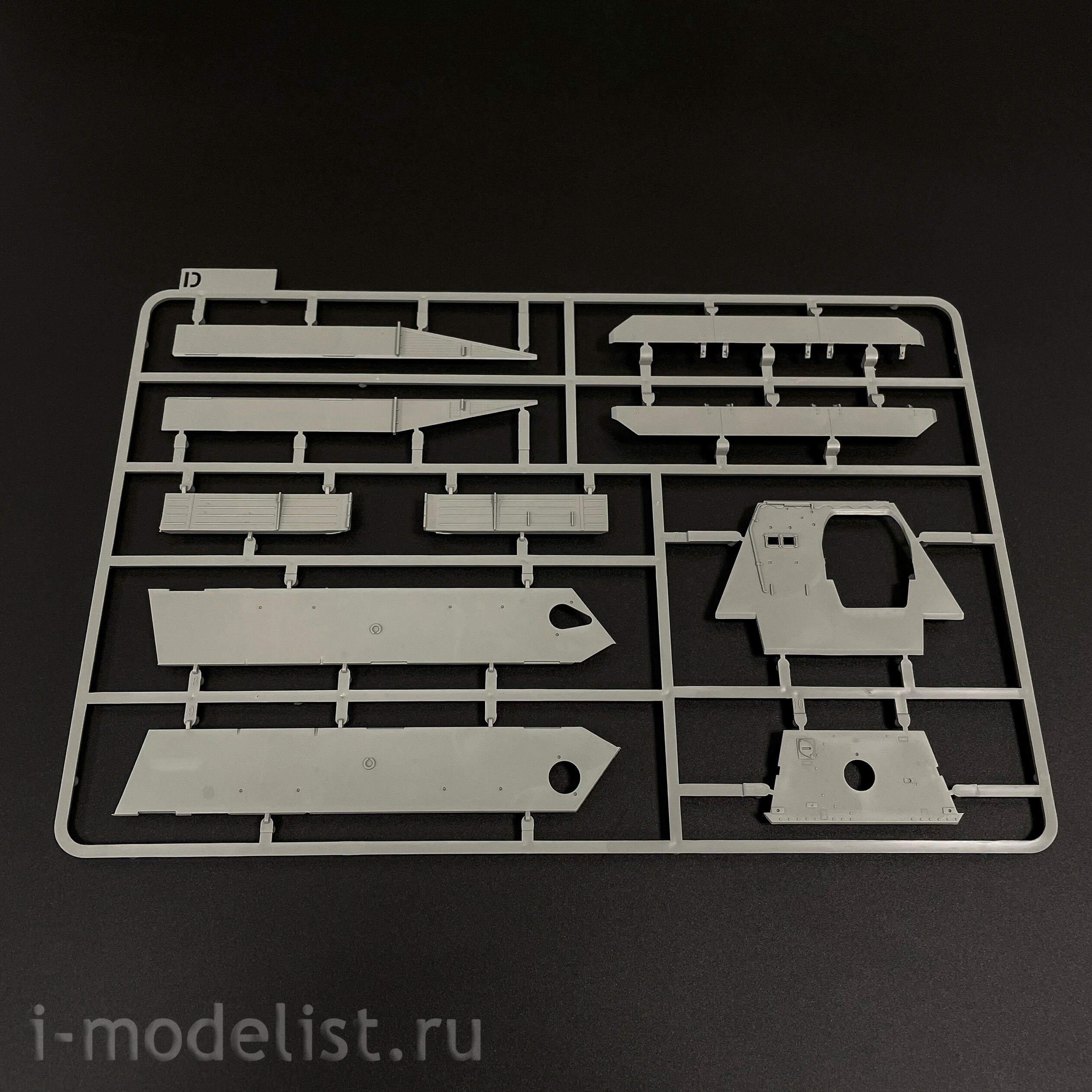 2170X Takom 1/35 Немецкая САУ Jagdpanzer 38(t) Hetzer (ранняя) Ограниченная серия (без интерьера)