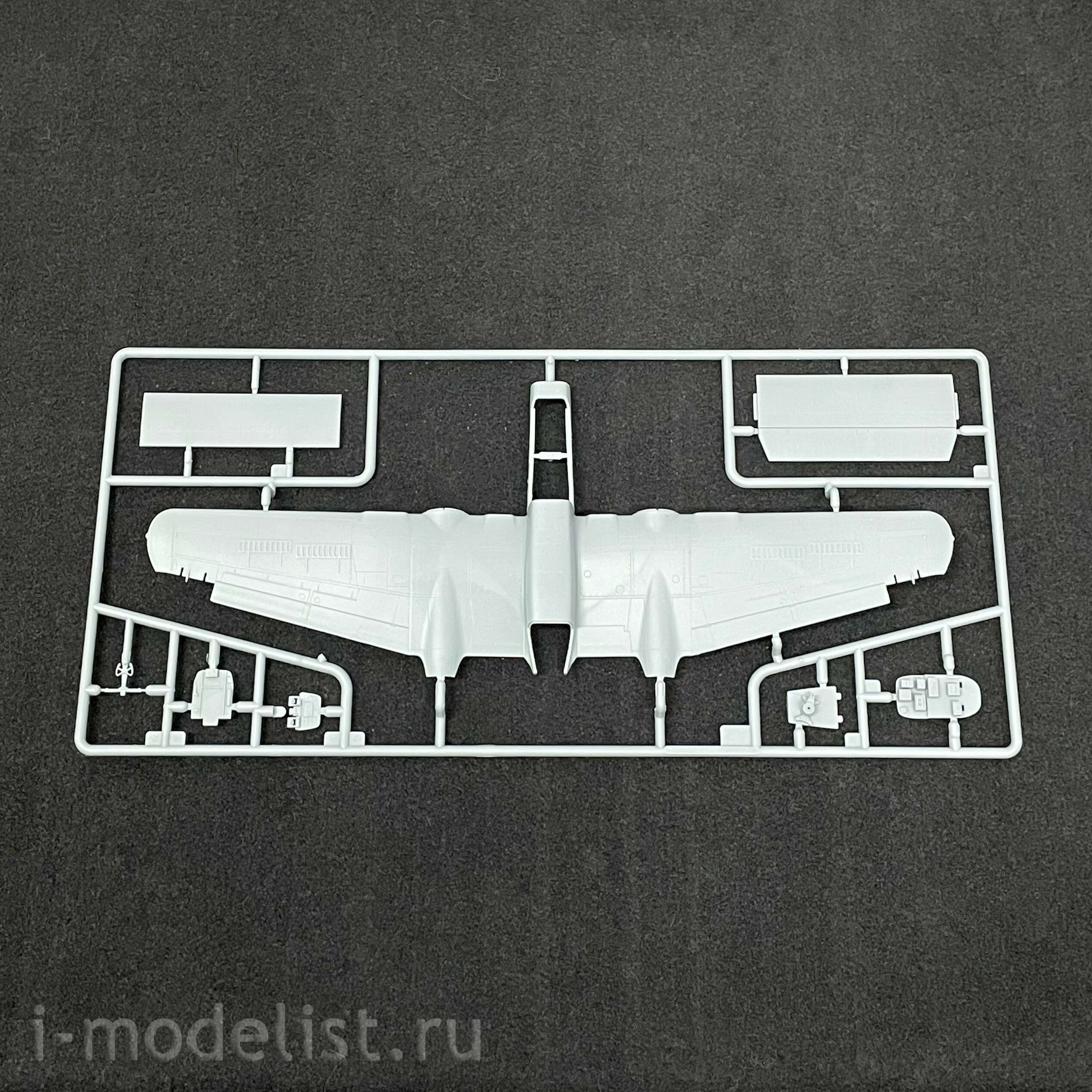 87263 HobbyBoss 1/72 Американский ночной истребитель P-61C 