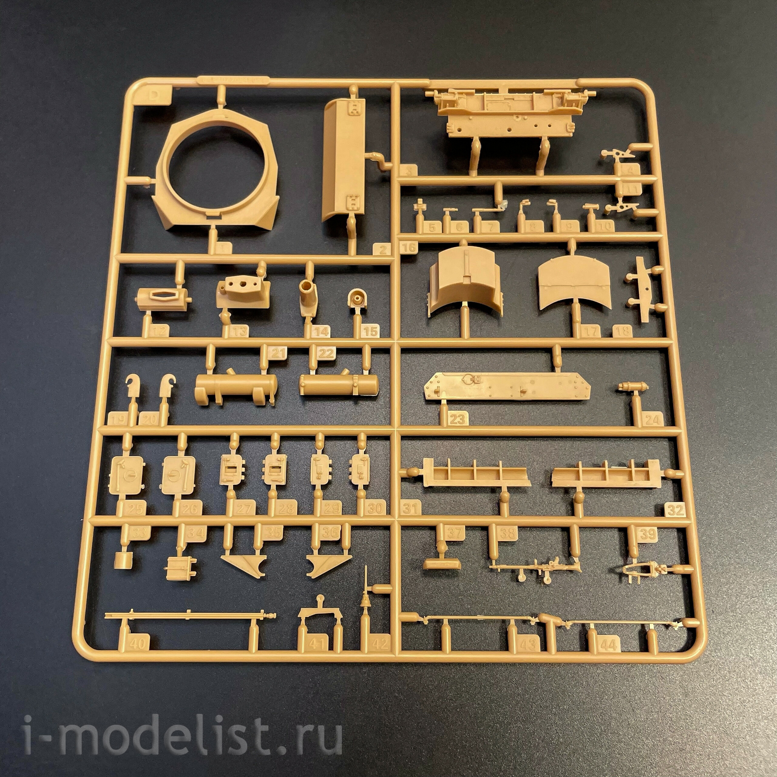 84842 HobbyBoss 1/48 Немецкий средний танк Pzkpfw IV Ausf.J