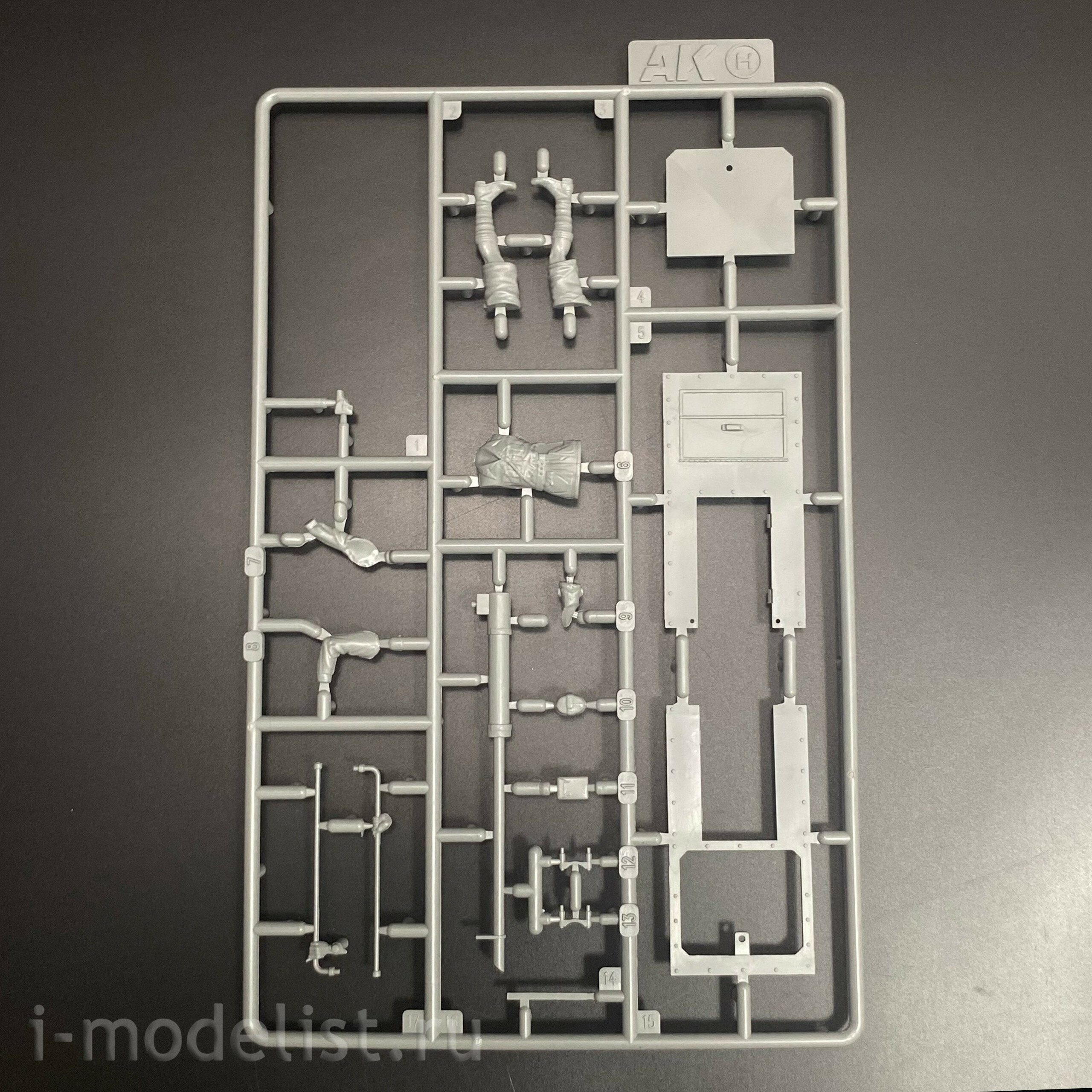 AK35009 AK Interactive 1/35 Маневровый локомотив Automotore FS 206/207/208 Sogliola