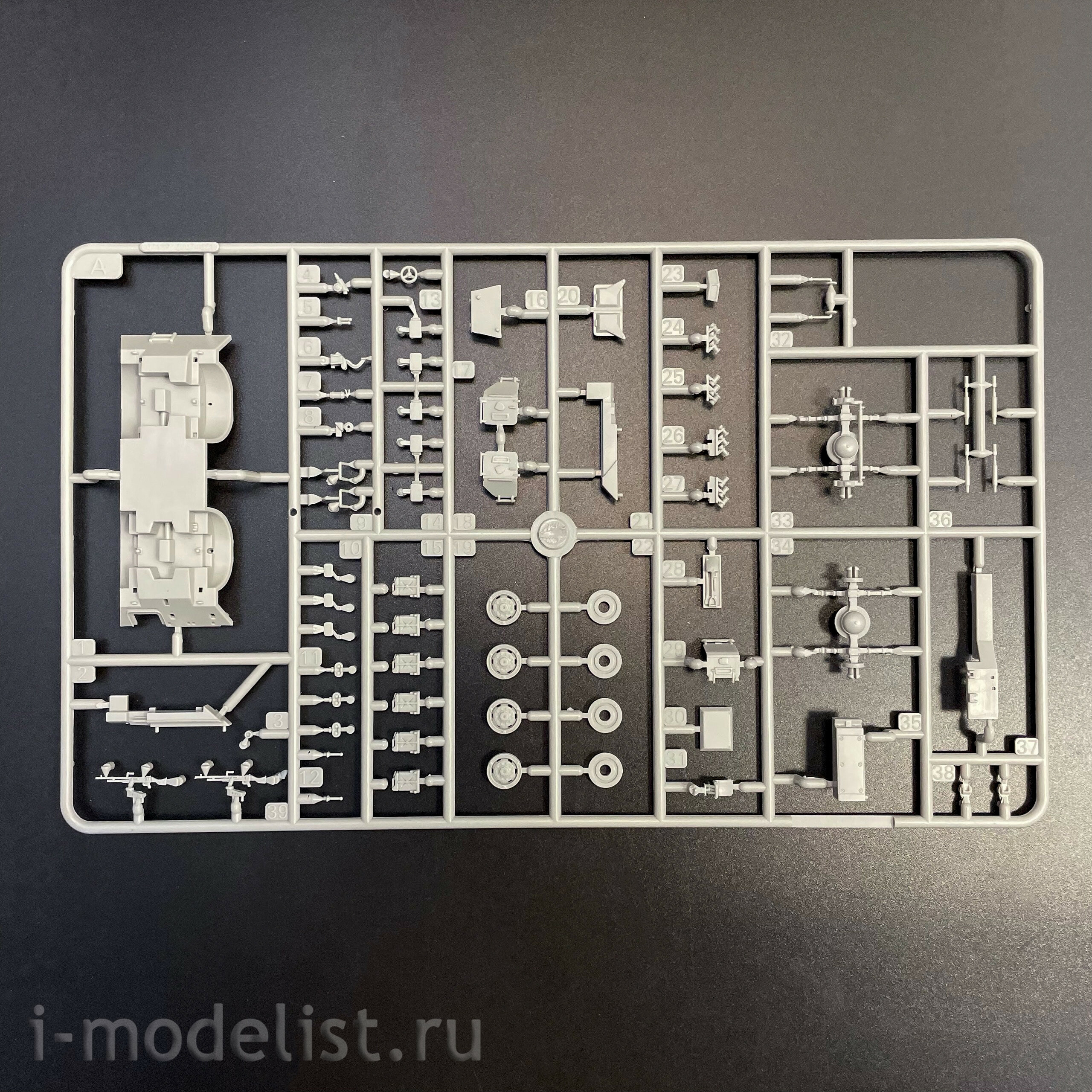07442 Трубач 1/72 Бронетранспортёр LAV-150 APC 90-мм пушка Mecar
