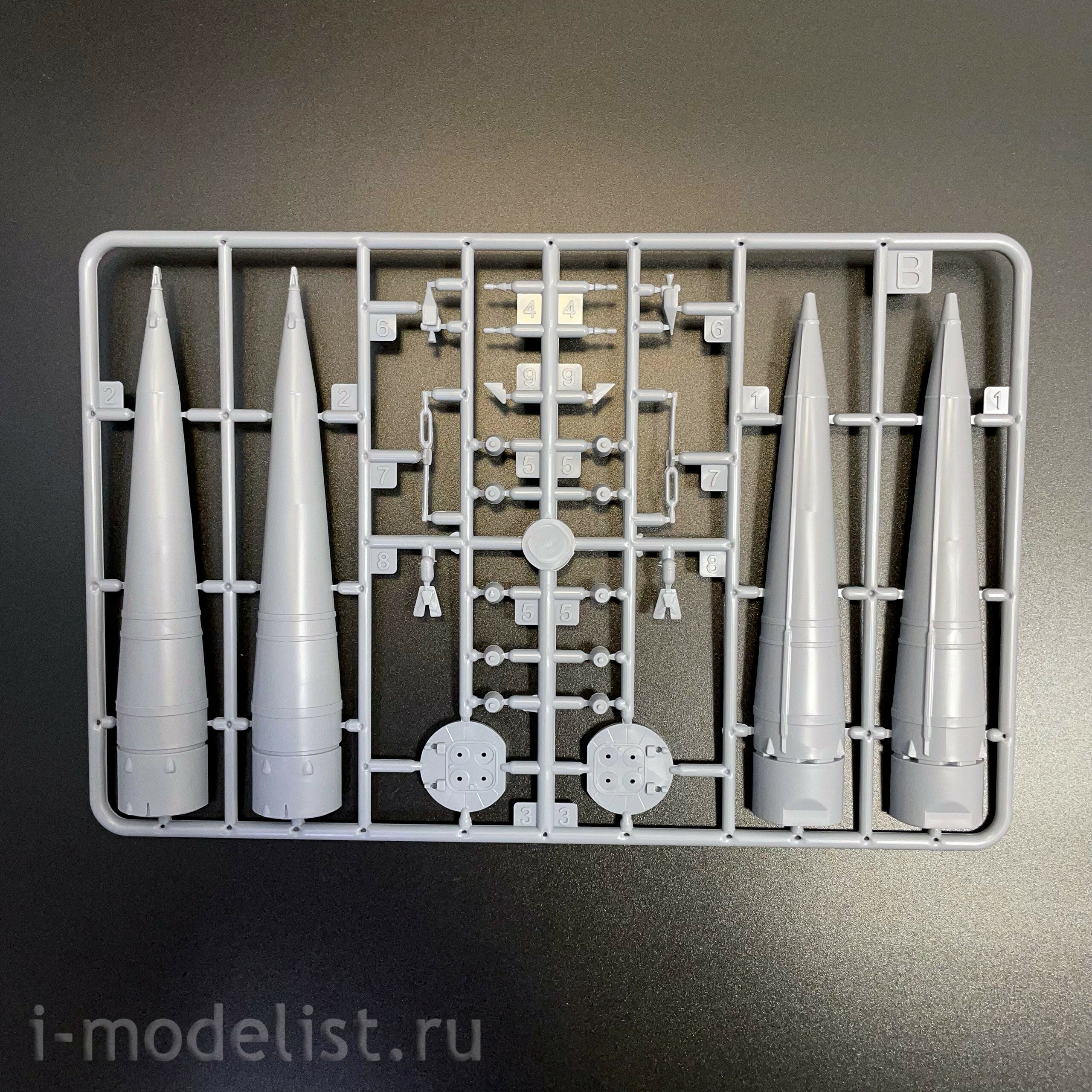ЕЕ144301 Восточный экспресс 1/144 Ракета-носитель 