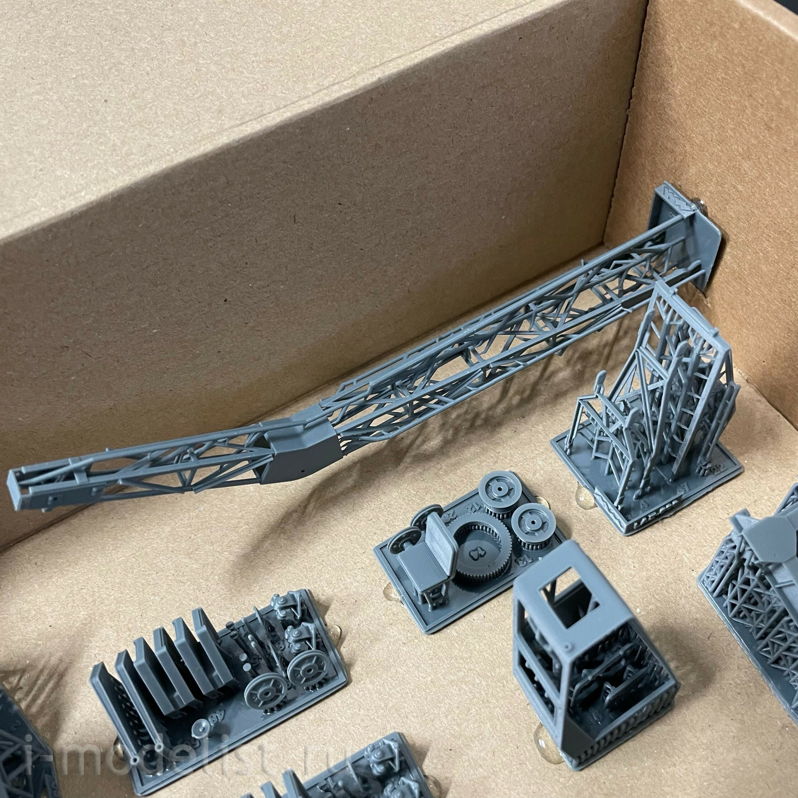 ММ43016 Моя модель 1/43 Автокран ЛАЗ-690 на базе З-164 конверсия