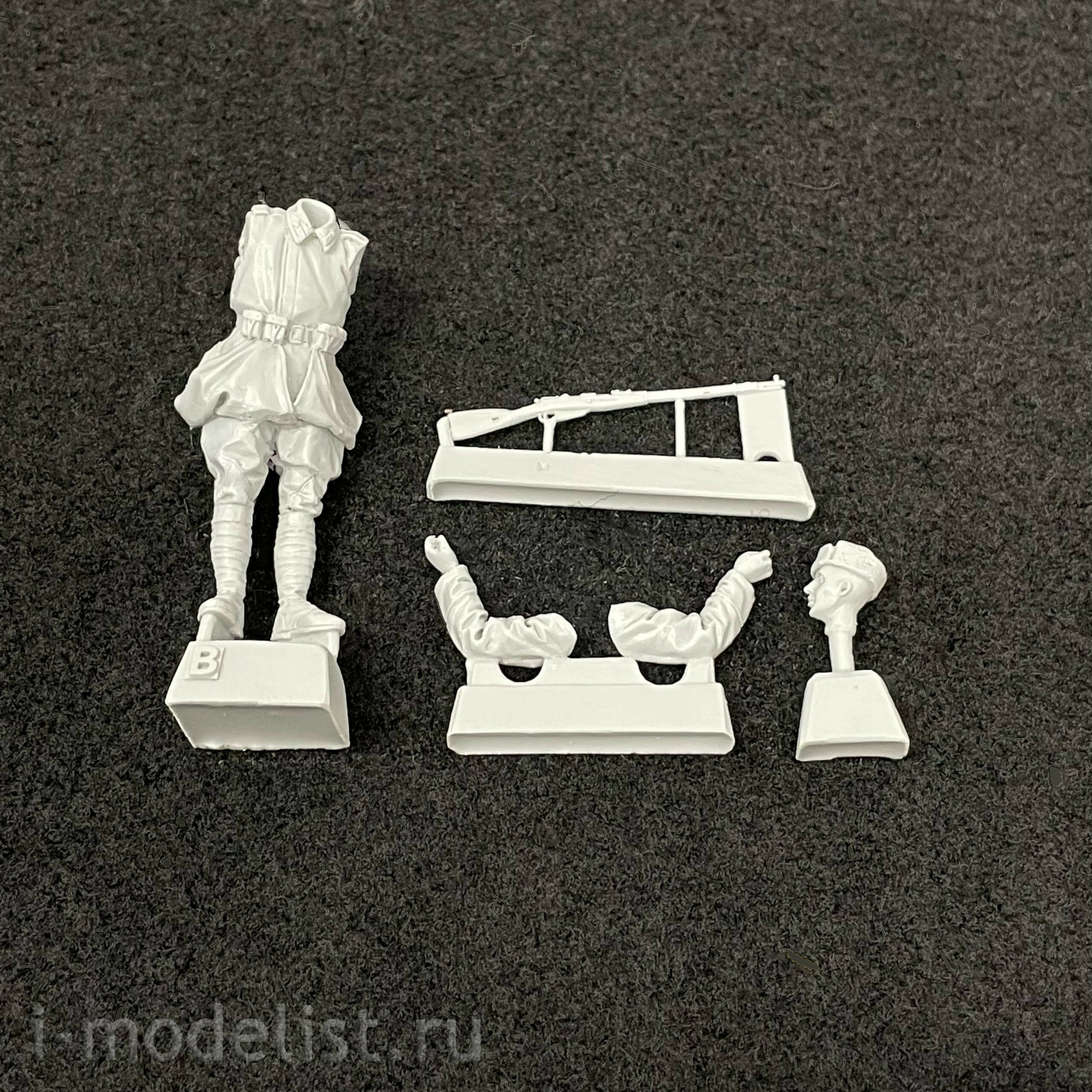 B6-35145 Bravo-6 1/35 Солдаты Красной Армии прикуривают / ChernoZem-2