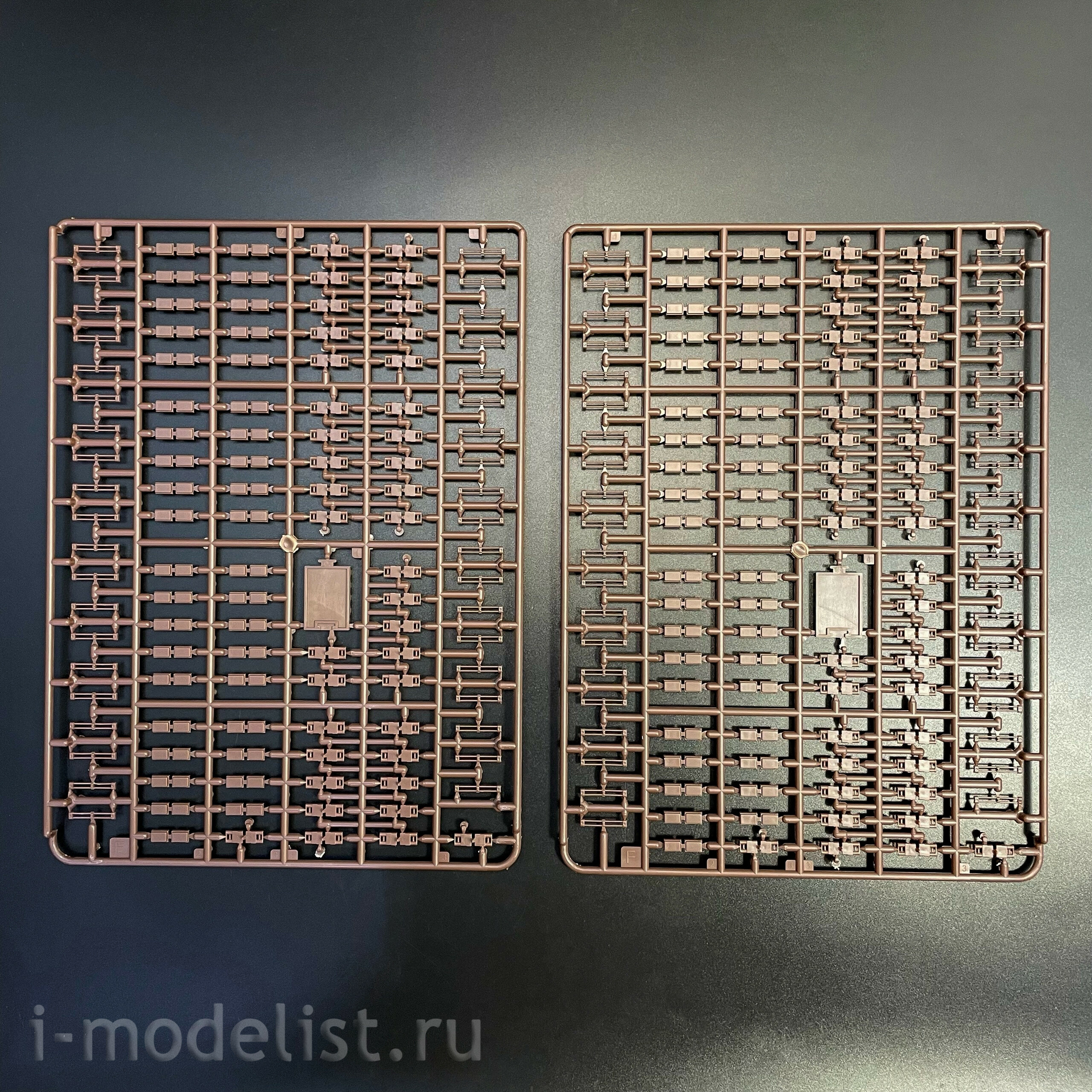 35A062 Amusing Hobby 1/35 Немецкий танк Leopard 2 A-RC 3.0