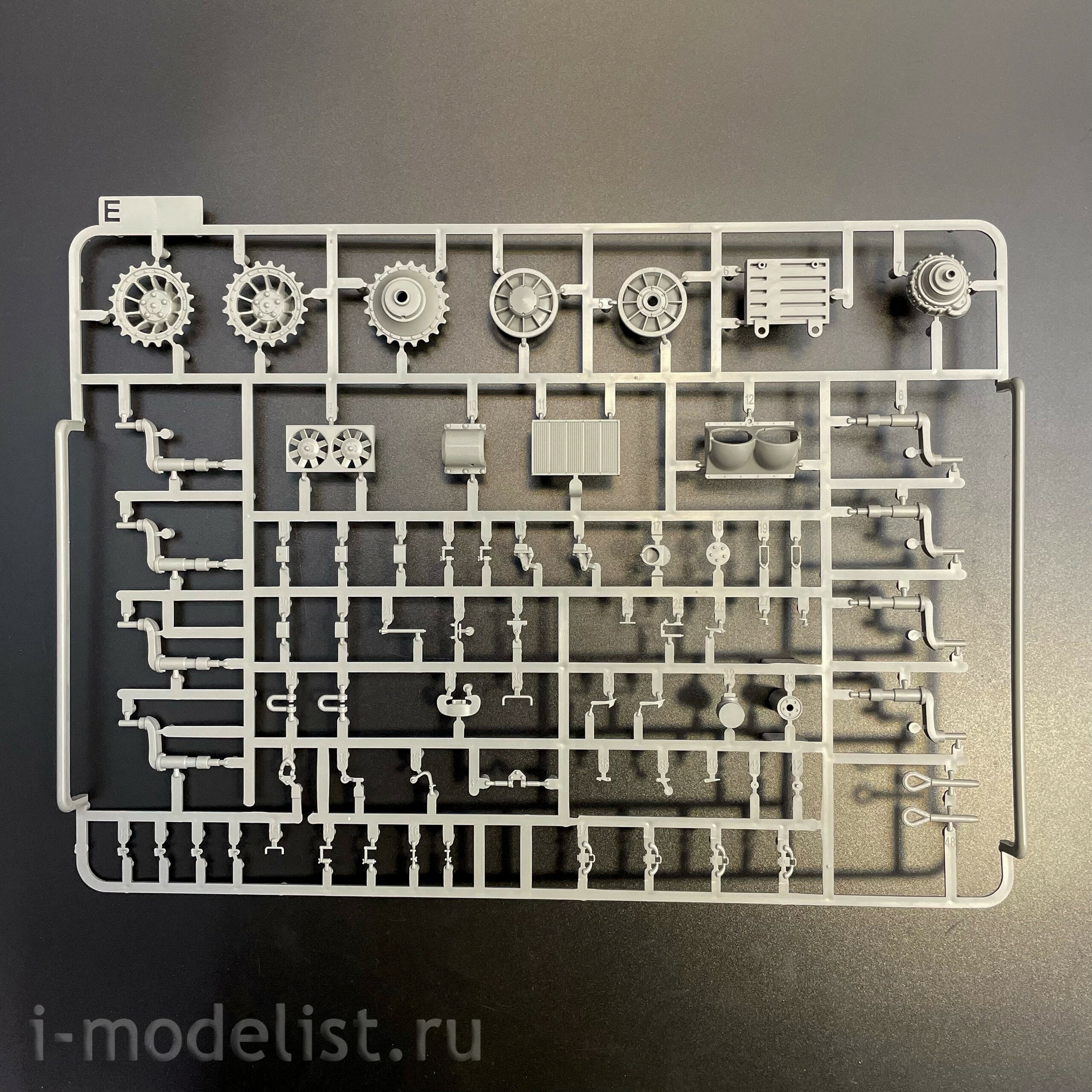 2191 Takom 1/35 Немецкий тяжёлый танк VK45.02(H). Draft Blueprint w1461