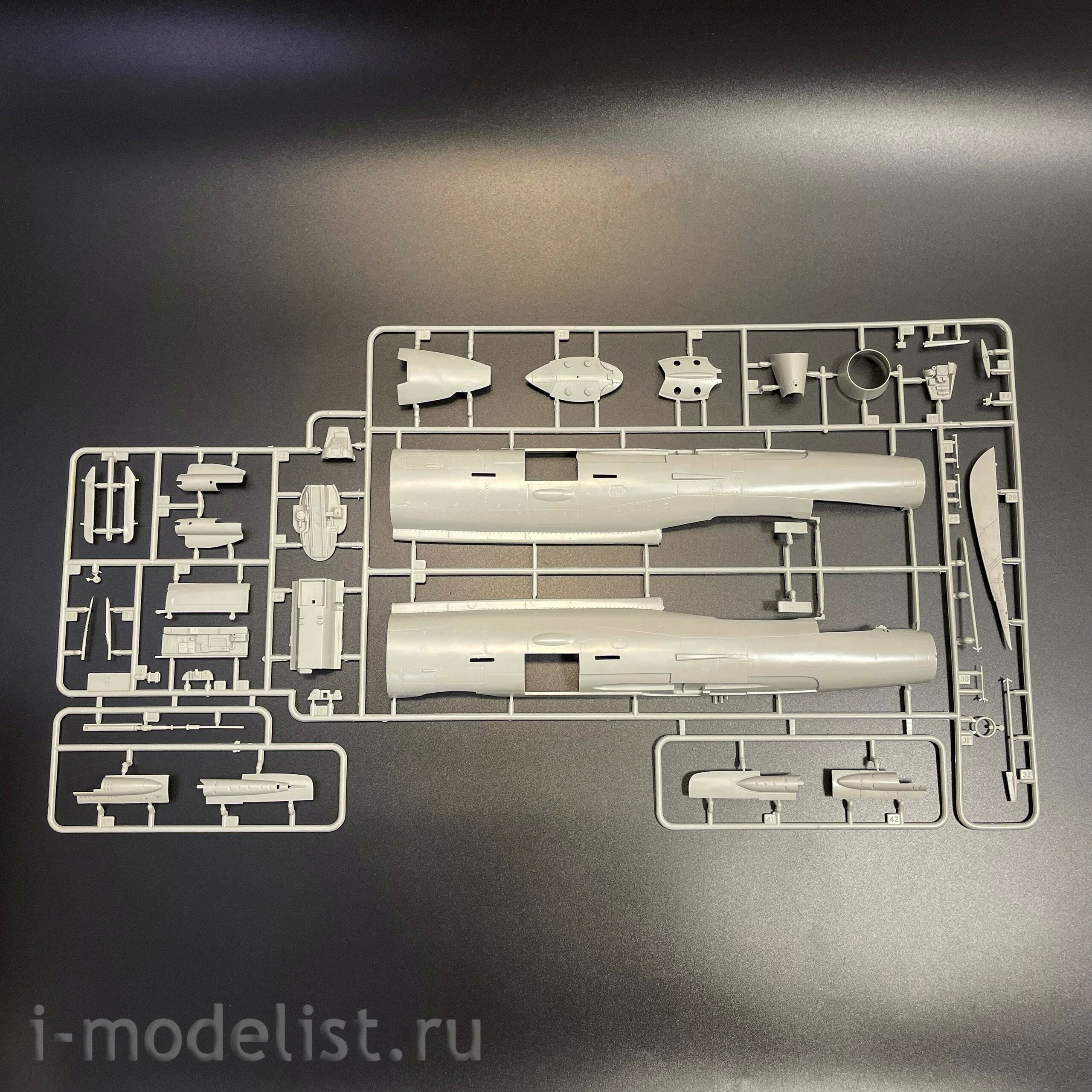 02210 Трубач 1/32 Советский фронтовой истребитель M-21F-13