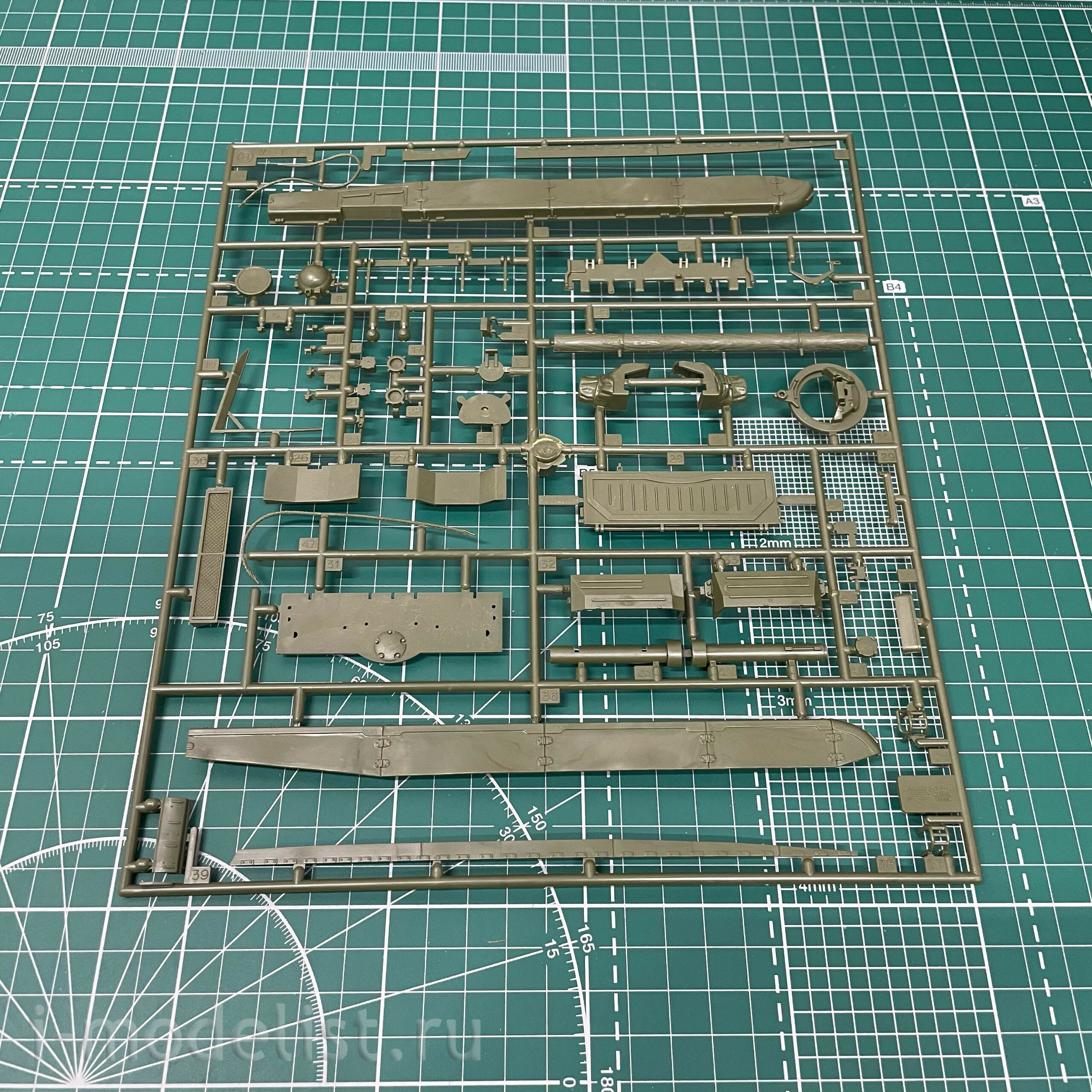 3550 Звезда 1/35 Советский основной боевой танк Т-72Б