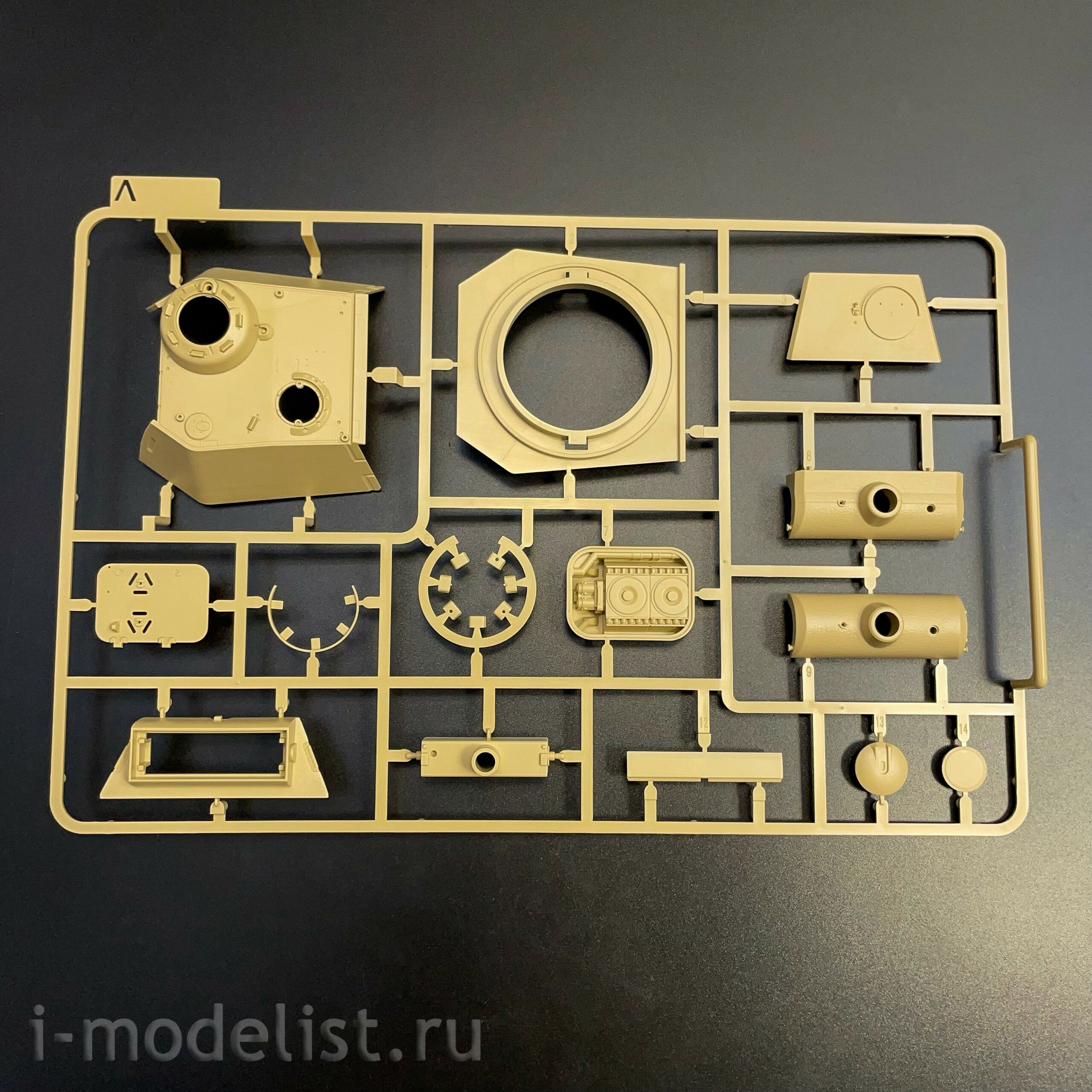 35001 Takom 1/35 Немецкий танк Panther Ausf.G, поздний SuperBlitz