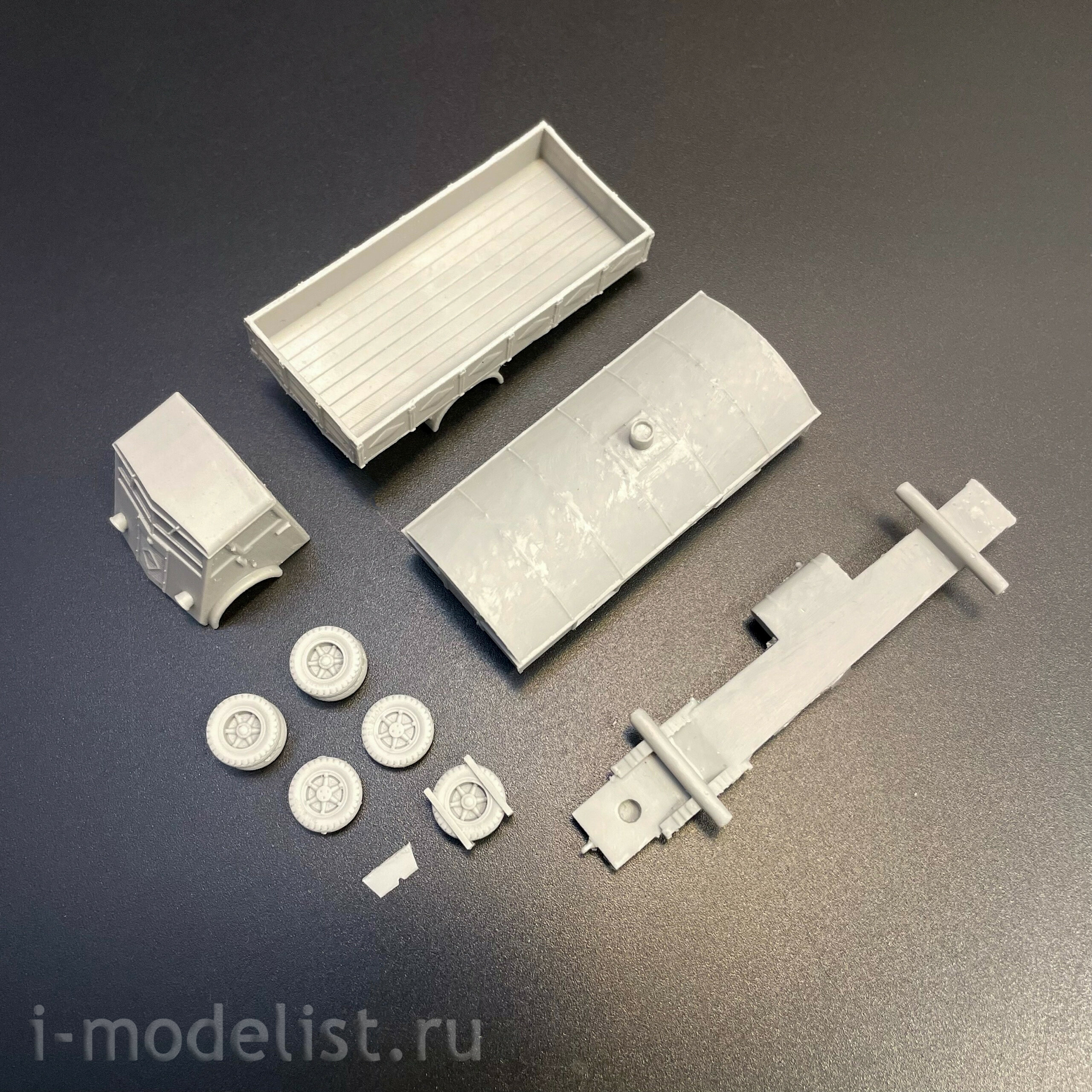 100284 Zebrano 1/100 Французская полевая кухня Renault AHR