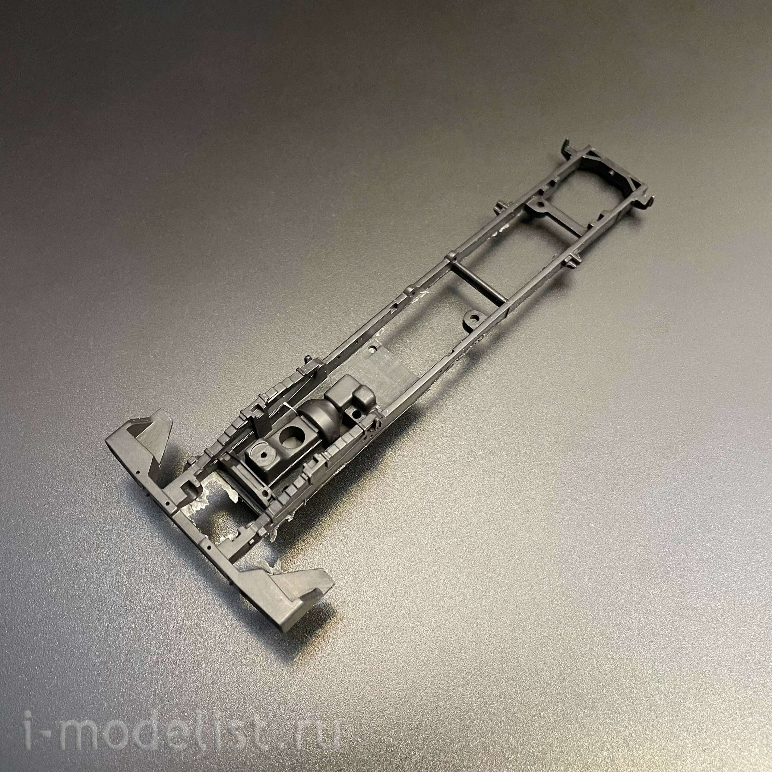 1661AVD AVD Models 1/43 ЗИЛ-43273Н