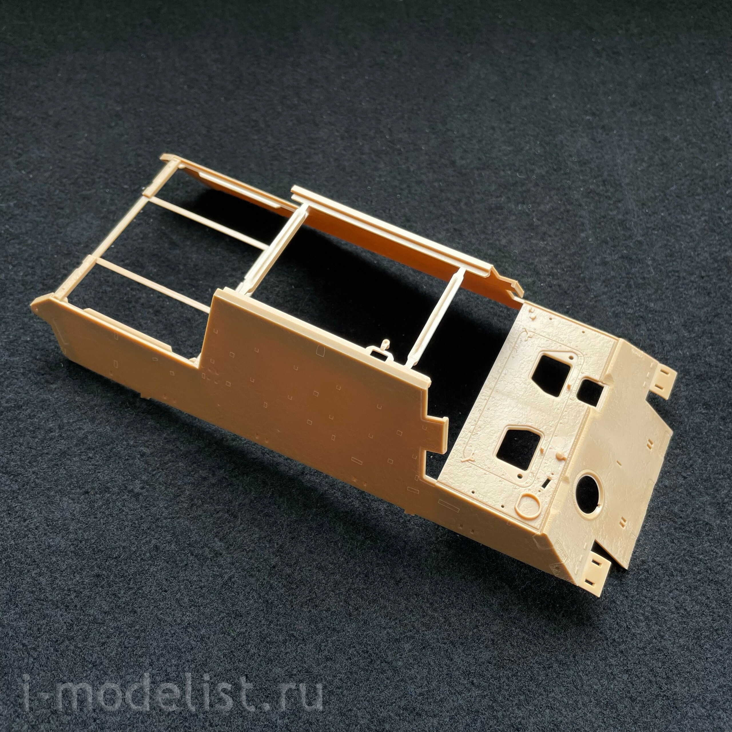84562 HobbyBoss 1/35 German Sd.kfz.186 Jagdtiger (Henschel Production) 
