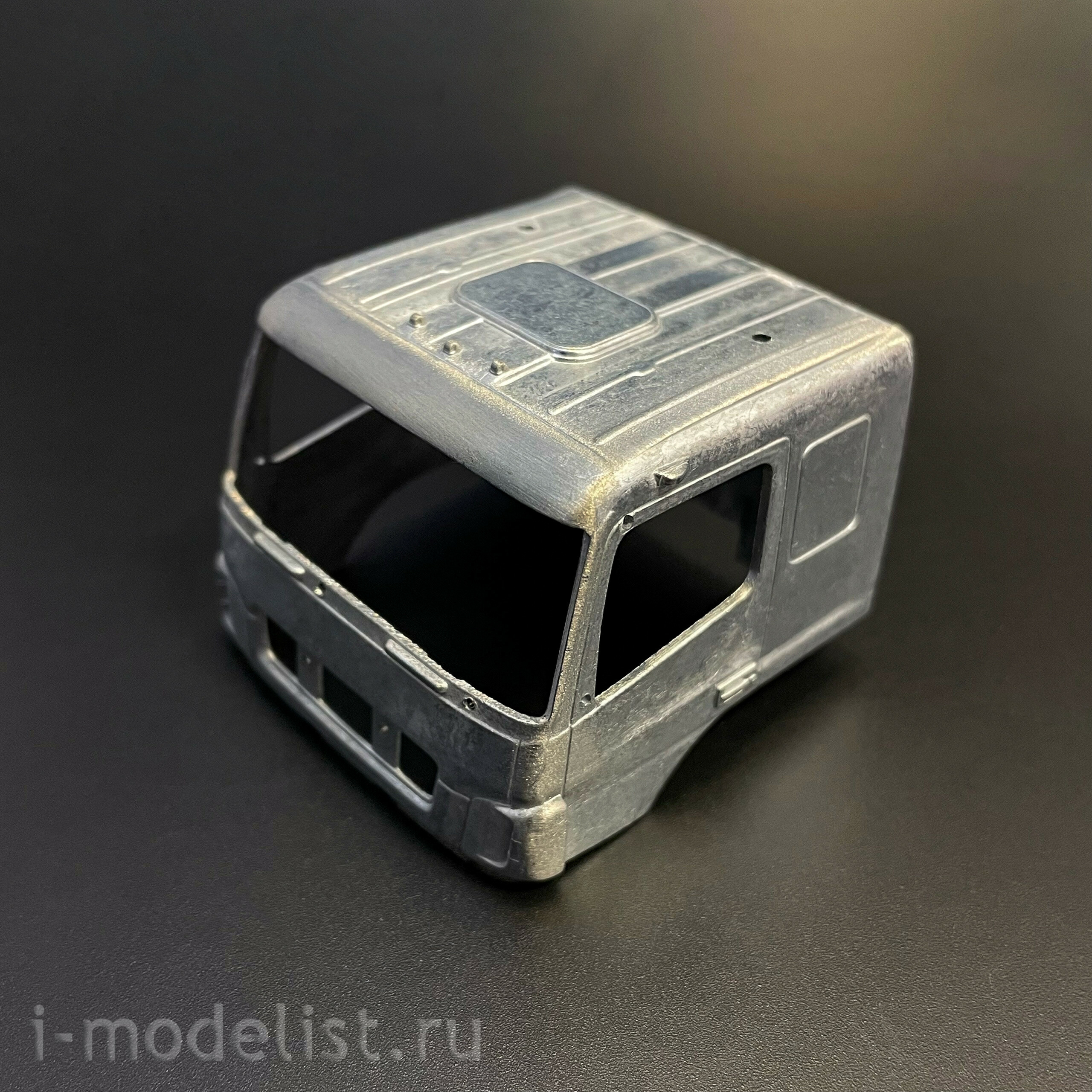 1656AVD AVD Models 1/43 Бецема АЦ/АТЗ-16 (KAMAZ-65207-87)