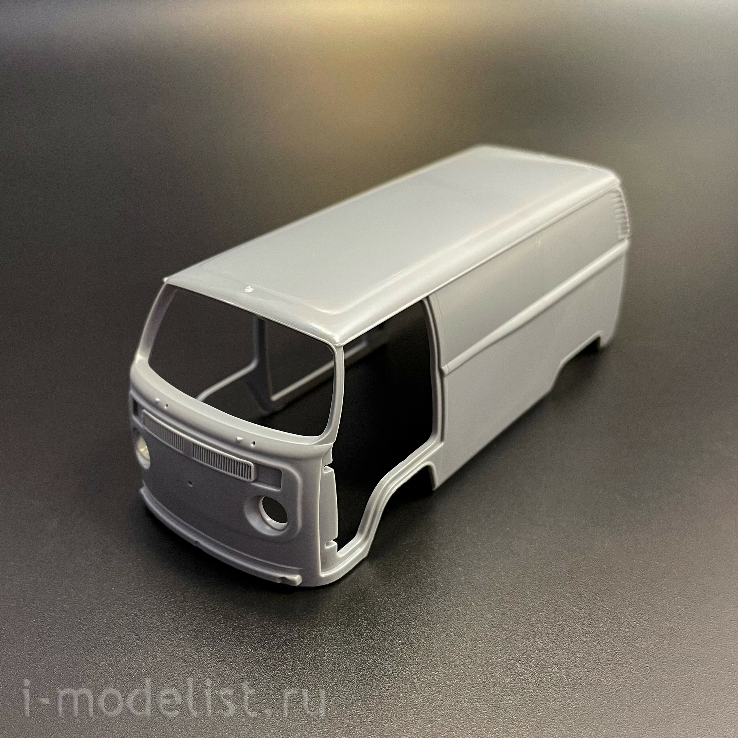 AK35024 AK Interactive 1/35 Легковой автомобиль-фургон T2 Model 1972 Van