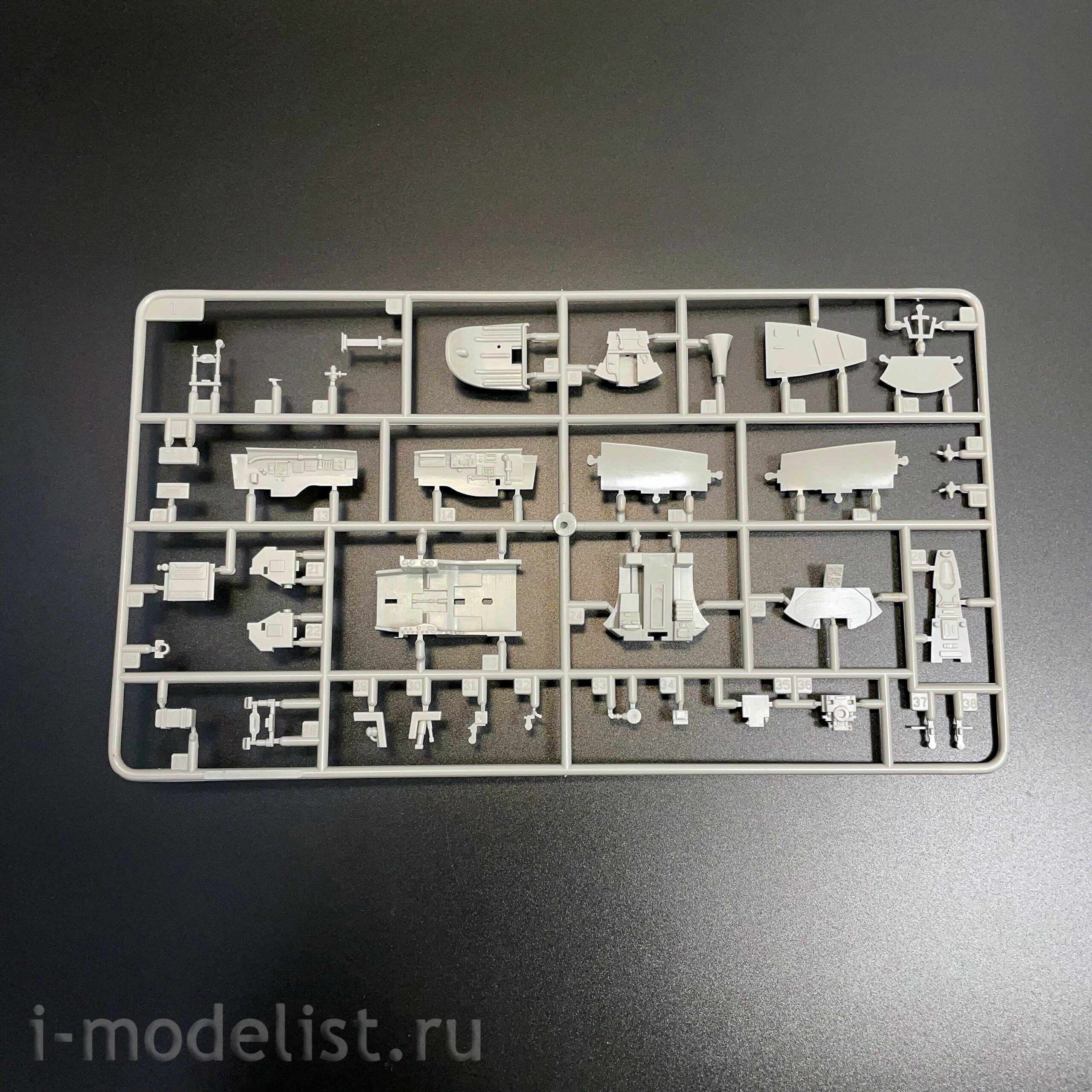 02207 Трубач 1/32 Советский истребитель М-19С Farmer C