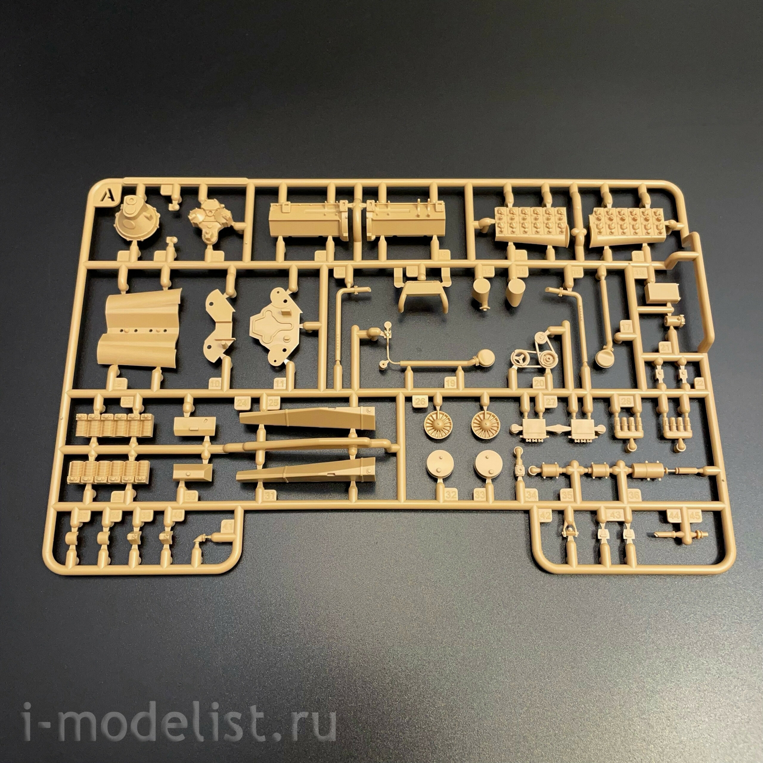 RM-5118 Rye Field Model 1/35 Немецкий бронеавтомобиль Sd.Kfz.234/4 Pz.Spähwagen с полным интерьером