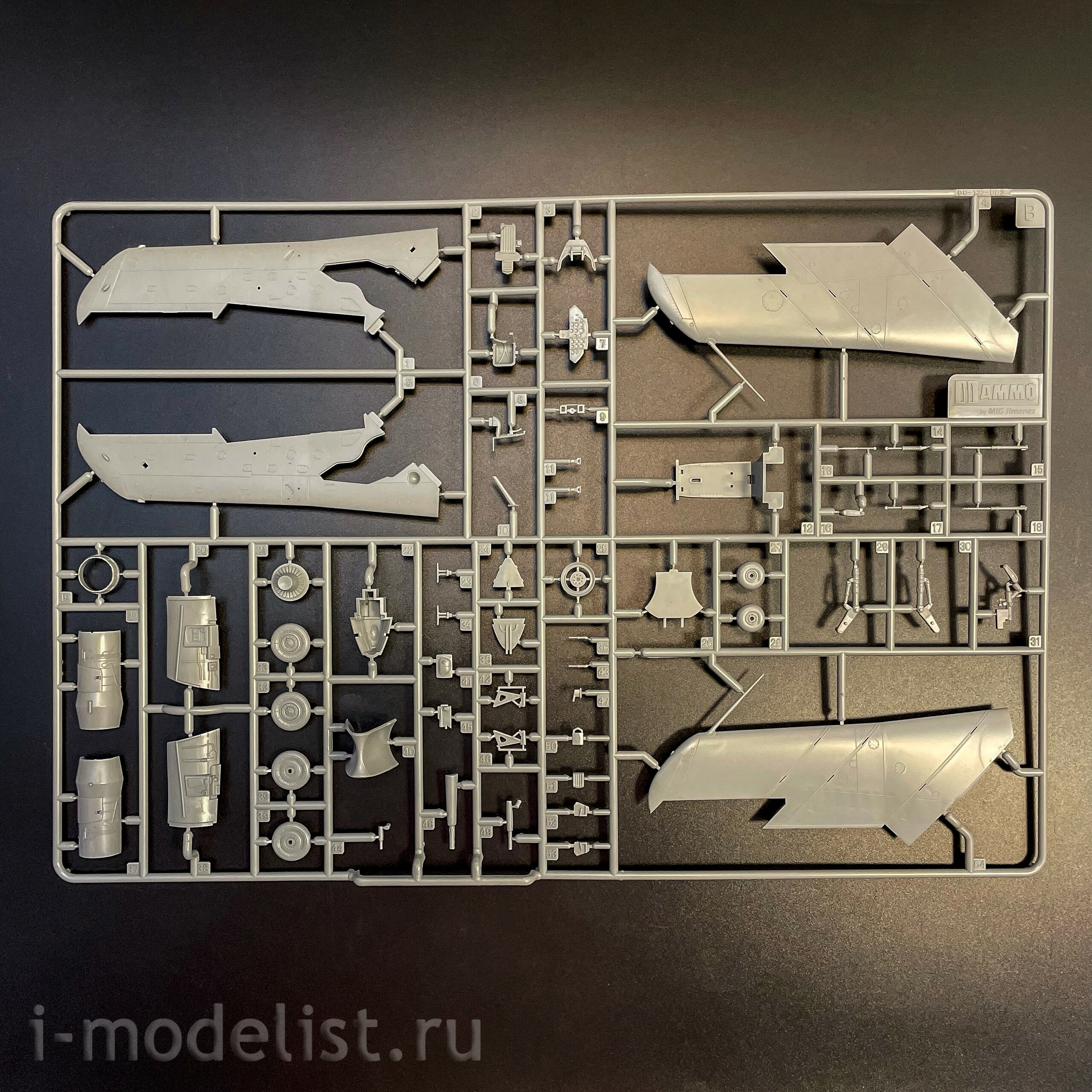 AMIG8513 Ammo Mig 1/48 Советский истребитель MiGG-17F / LIM-5 Польша-Куба-Ангола (Premium Edition)