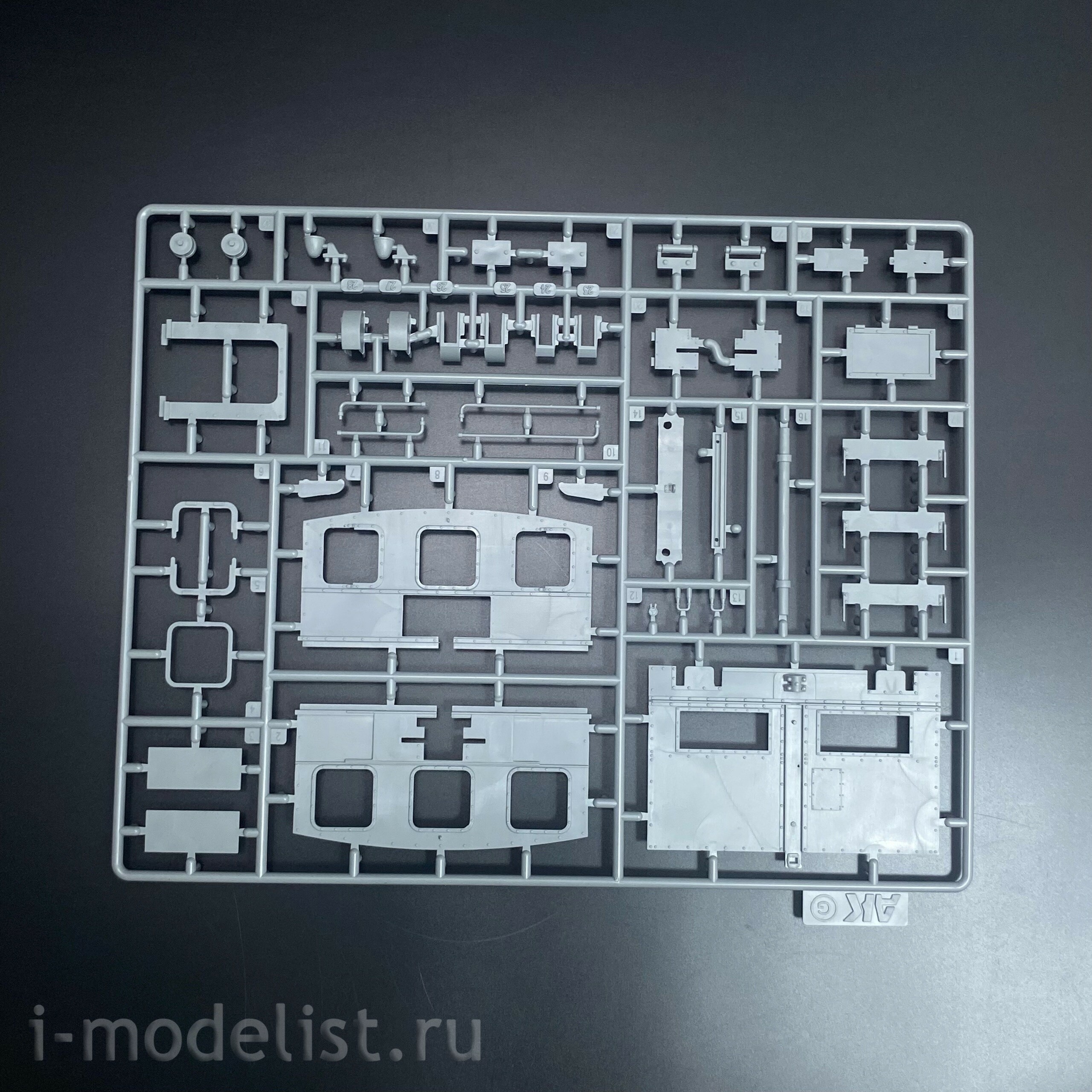AK35009 AK Interactive 1/35 Маневровый локомотив Automotore FS 206/207/208 Sogliola