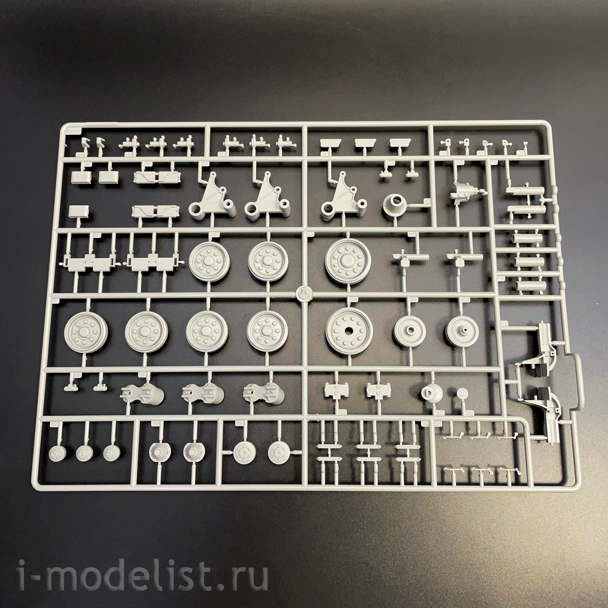 61618 I Love Kit 1/16 Средний танк M4A1E8
