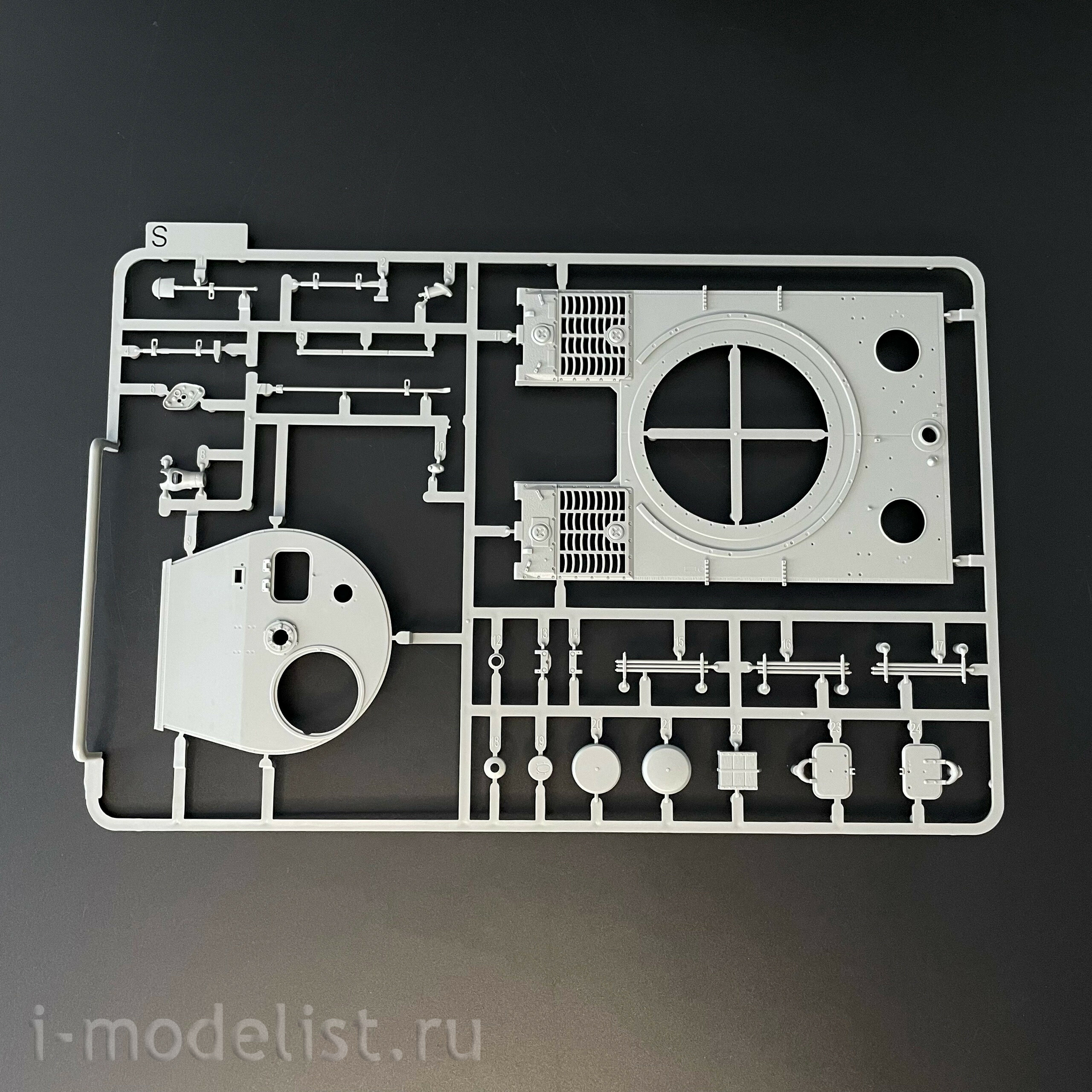 2199 Takom 1/35 Немецкий тяжёлый танк Sd.Kfz. 181 Pz. Kpfw VI Ausf.E Tiger I (поздний) с Zimmerit