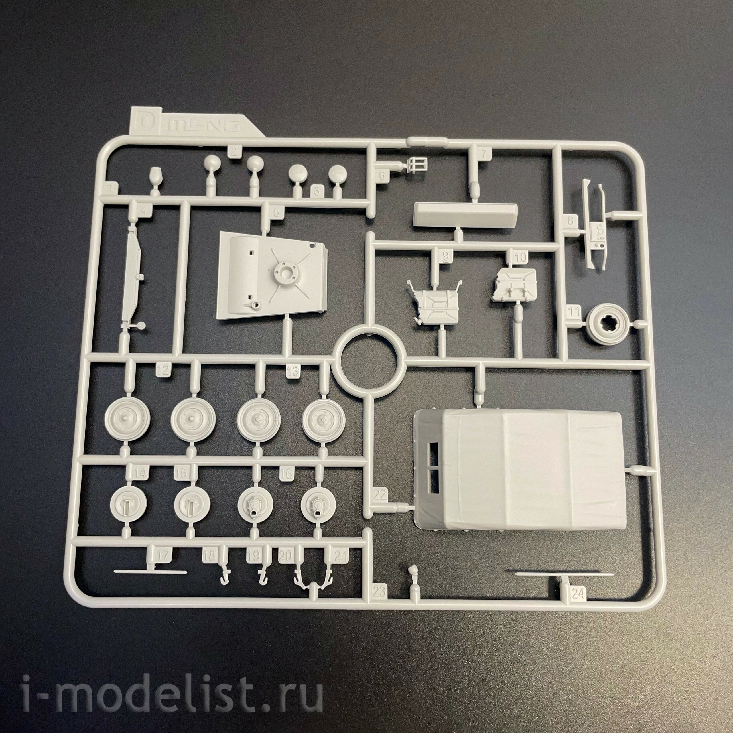 VS-016 Meng 1/35 Немецкий автомобиль Pkw.K1 Type 82 (Восточный фронт)