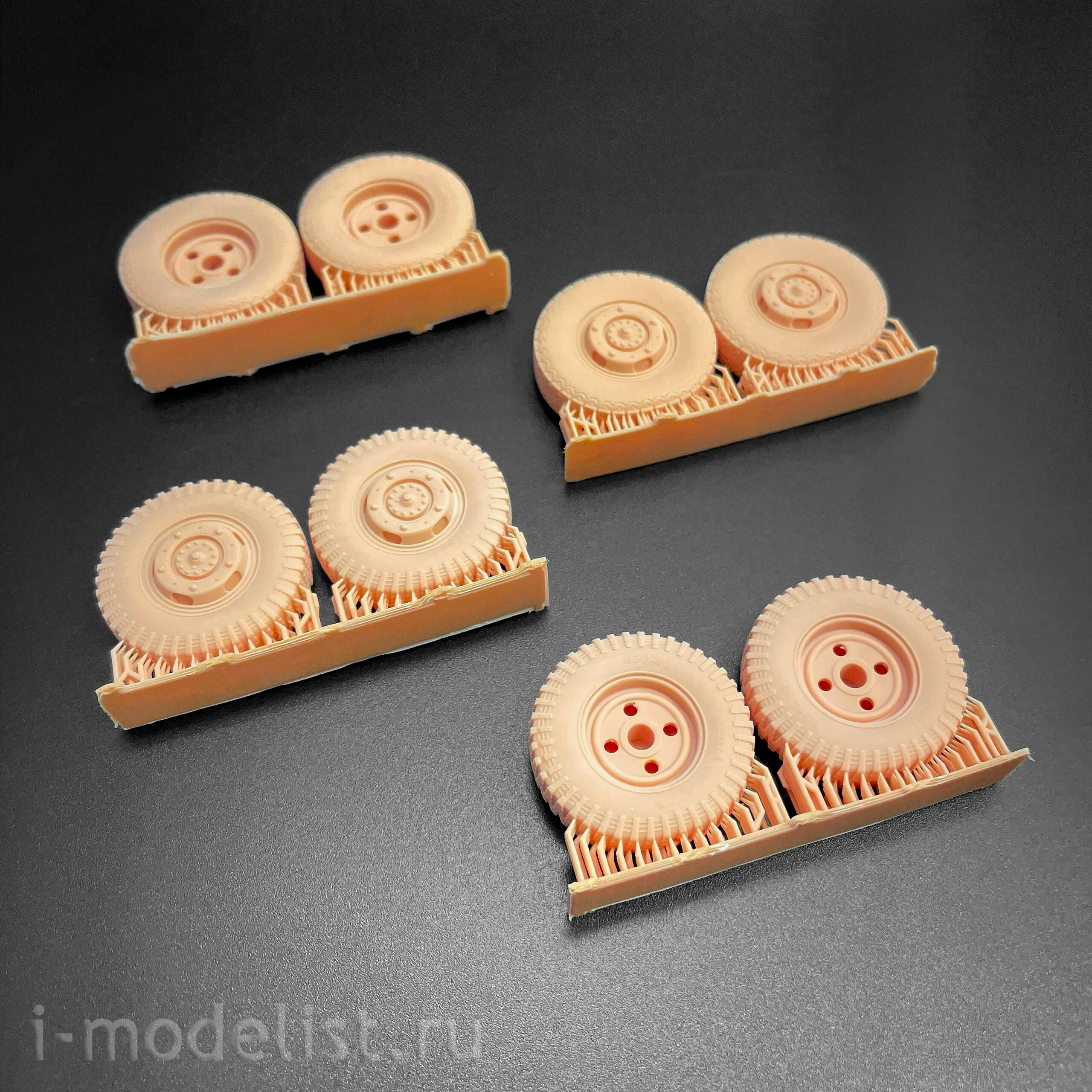 RM-2078 Rye Field Model 1/35 Колёса для SdKfz.234/4 под нагрузкой, смешанный тип (8 шт.)