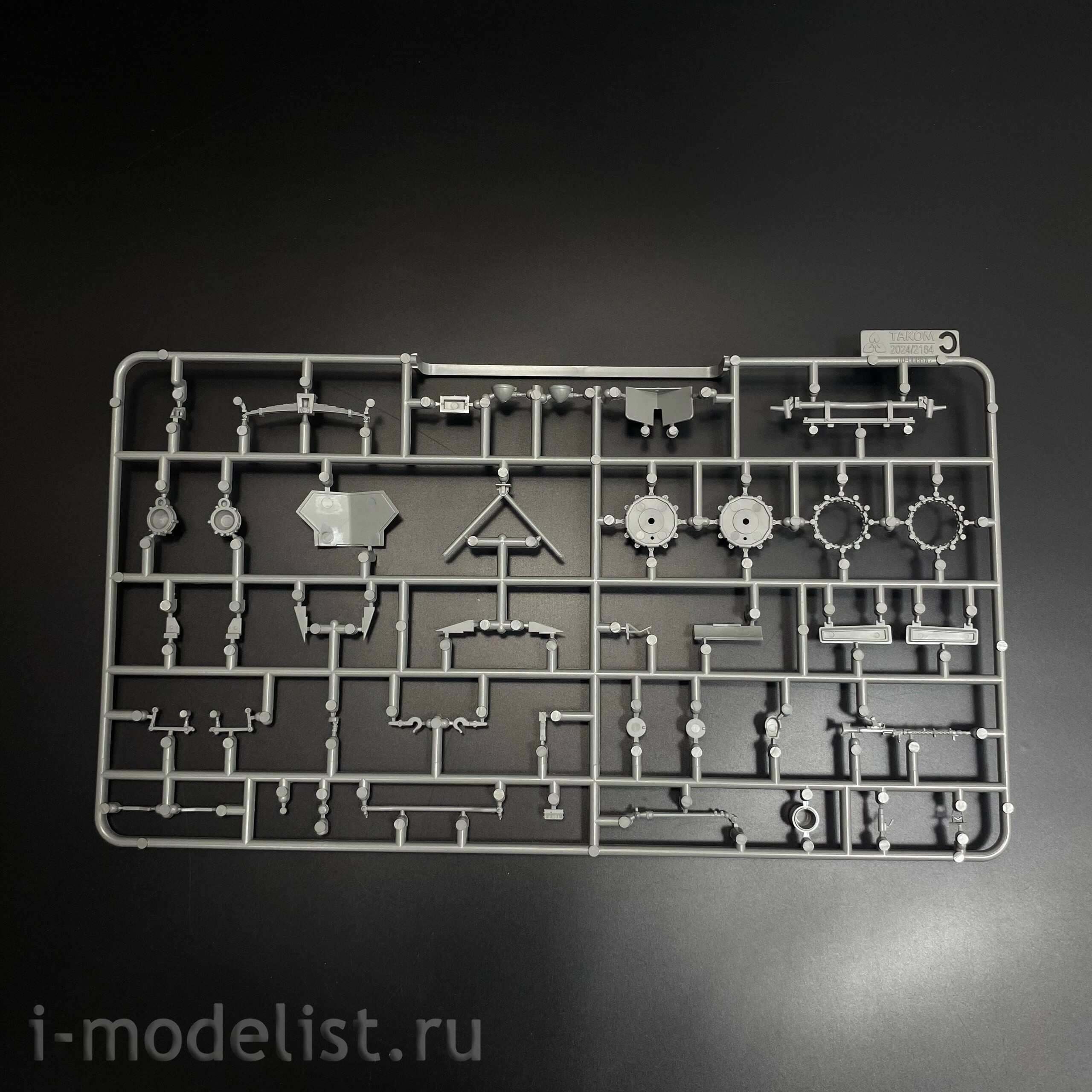 2184 Takom 1/35 Бронетранспортер Sd.Kfz. 250/1