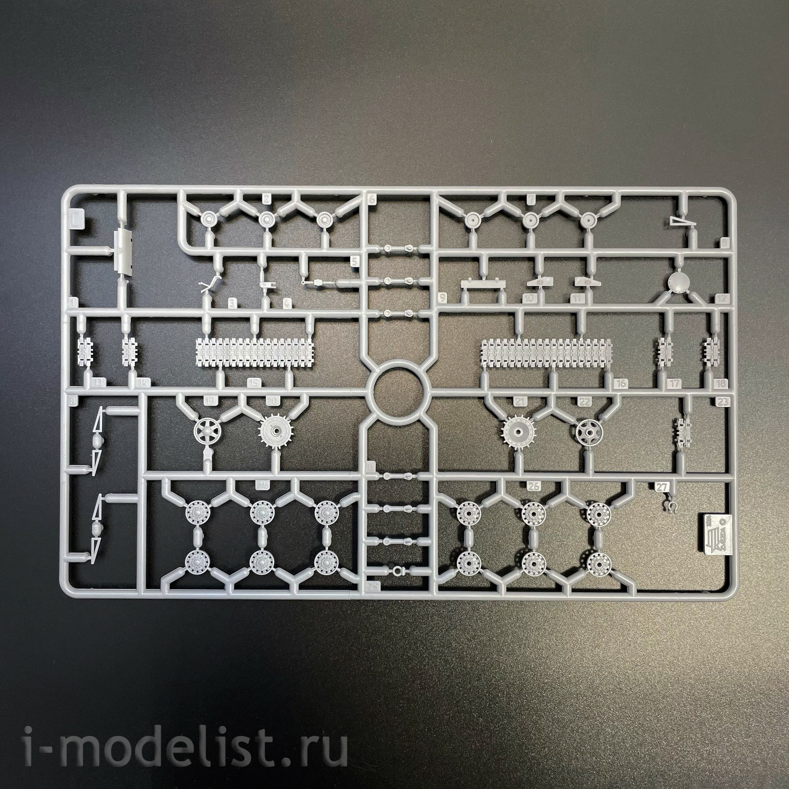 5070 Звезда 1/72 Советский тяжелый танк КВ-1