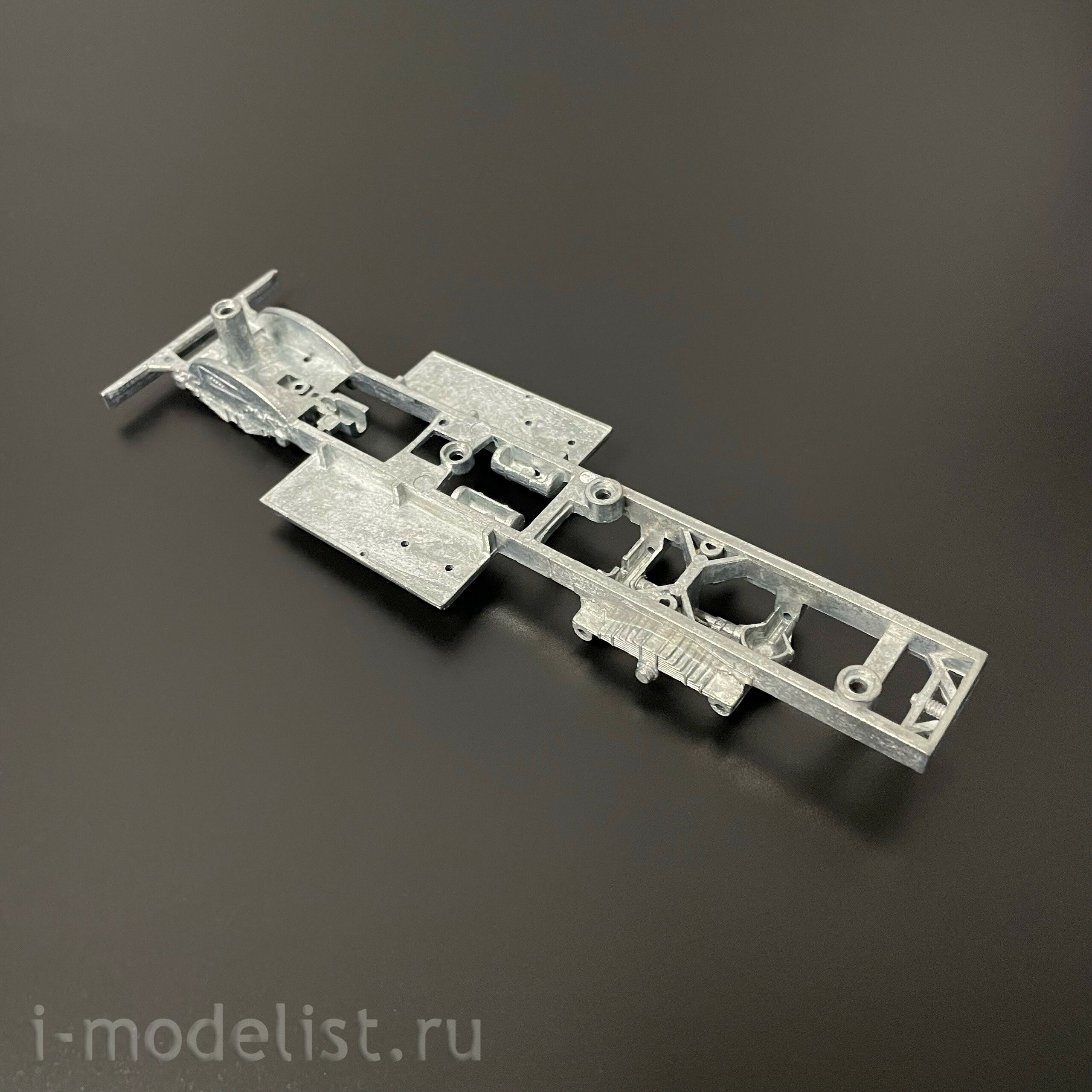1669AVD AVD Models 1/43 Пожарная автолестница АЛМ-30 (157)