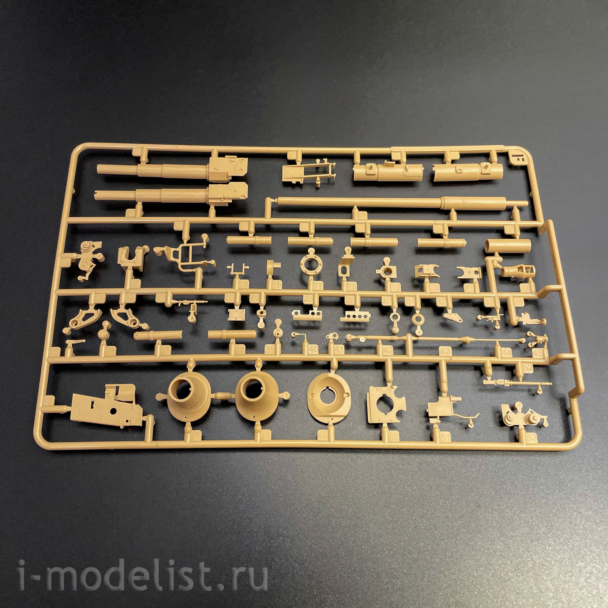 RM-5125 Rye Field Model 1/35 Немецкий тяжелый танк Sd.Kfz.182 Tiger Ausf.B King Tiger (турель Henschel), стандартная версия