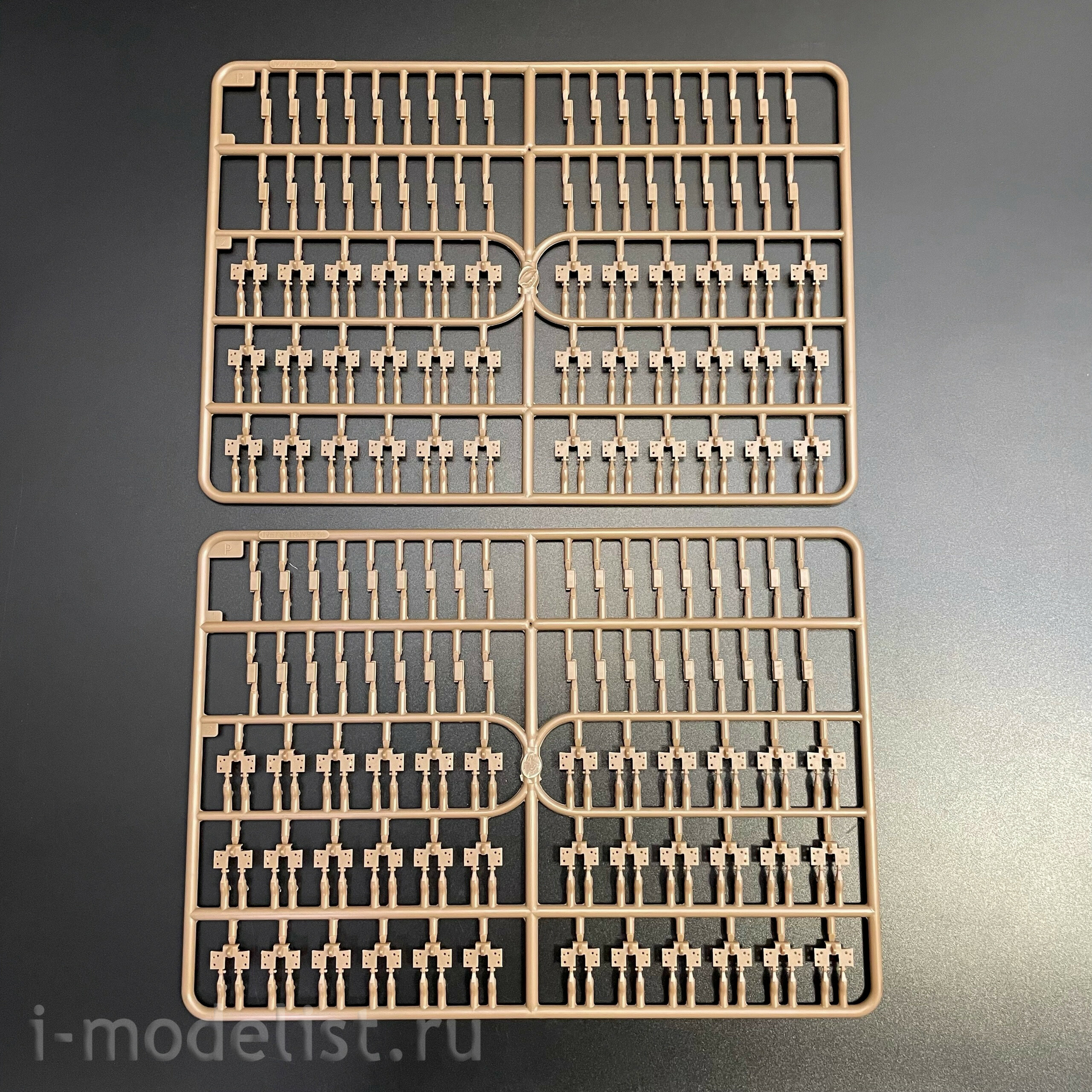 09576 Трубач 1/35 Тяжелый тягач Schwerer Zugkraftwagen 18to Sd. Kfz. 9/1 с 6-тонным краном Bilstein