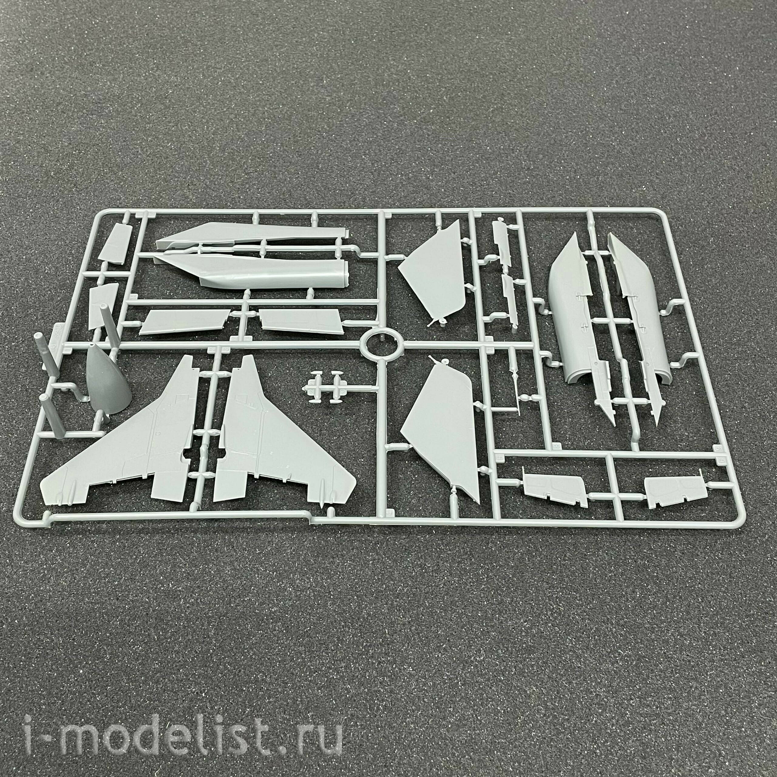L4818 Great Wall Hobby 1/48 Истребитель М-29 (9-19)
