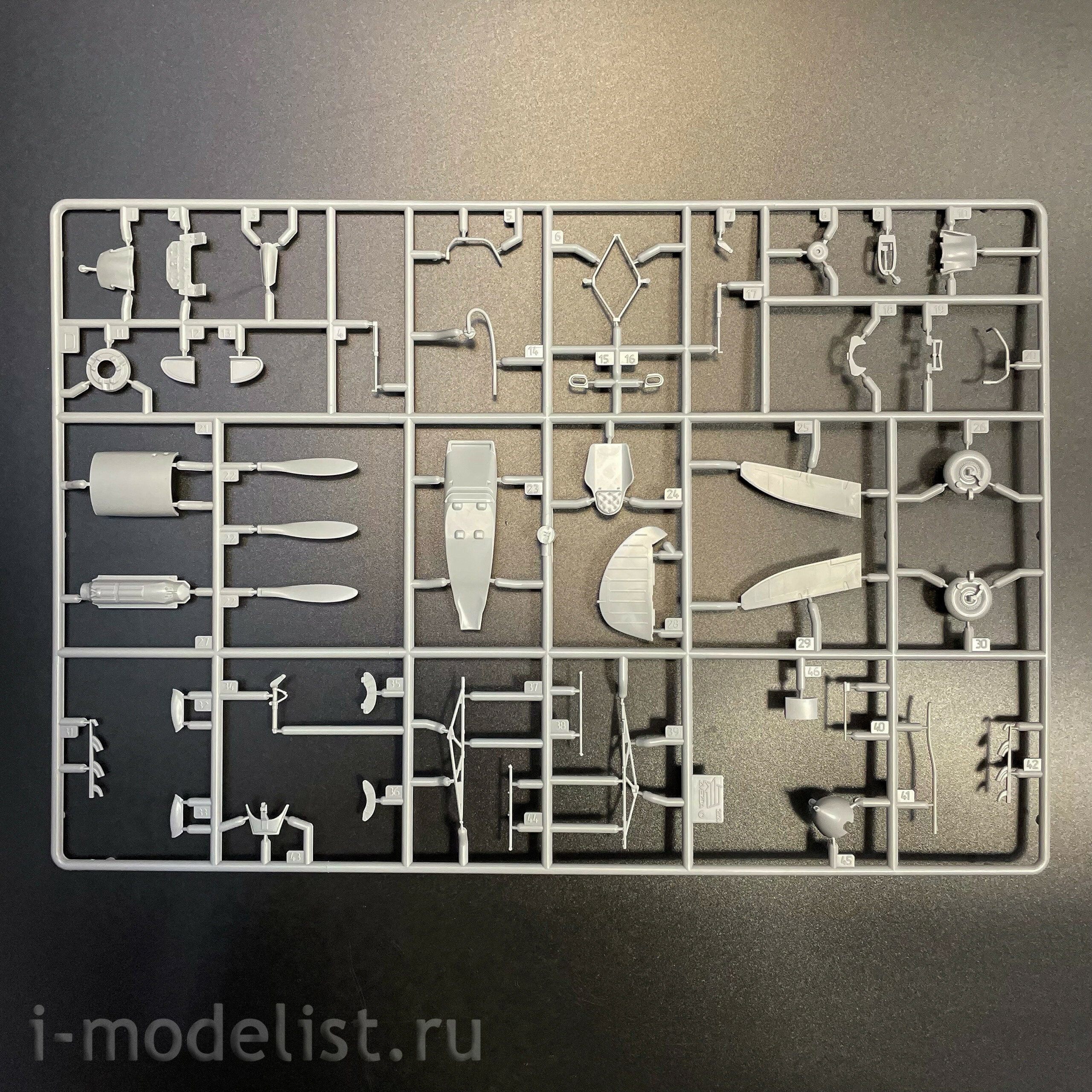 4833 Звезда 1/48 Советский истребитель ЛаГГ-3 (66 серии)
