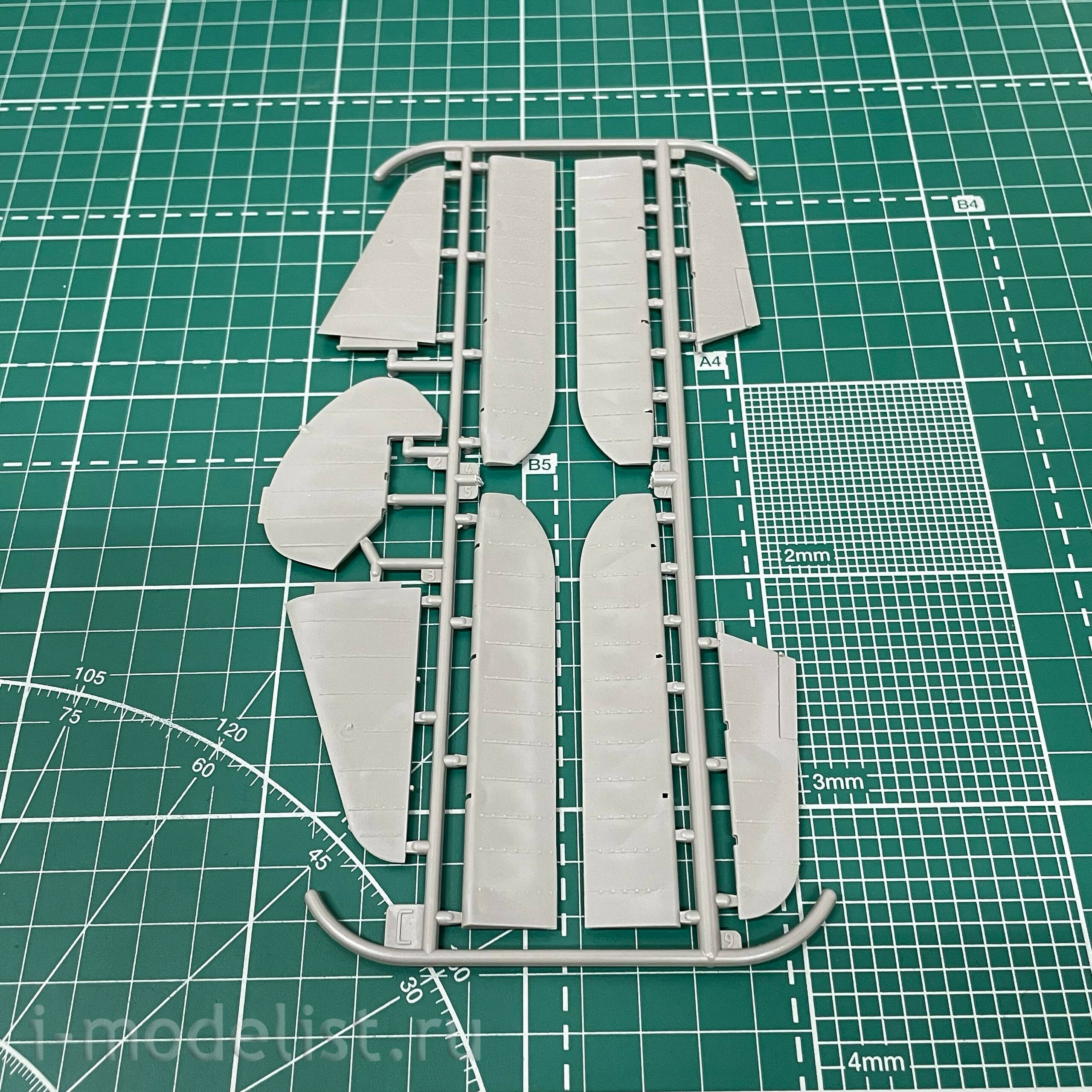 631 Roden 1/32 Самолёт Boeing Stearman PT-17 Kaydet