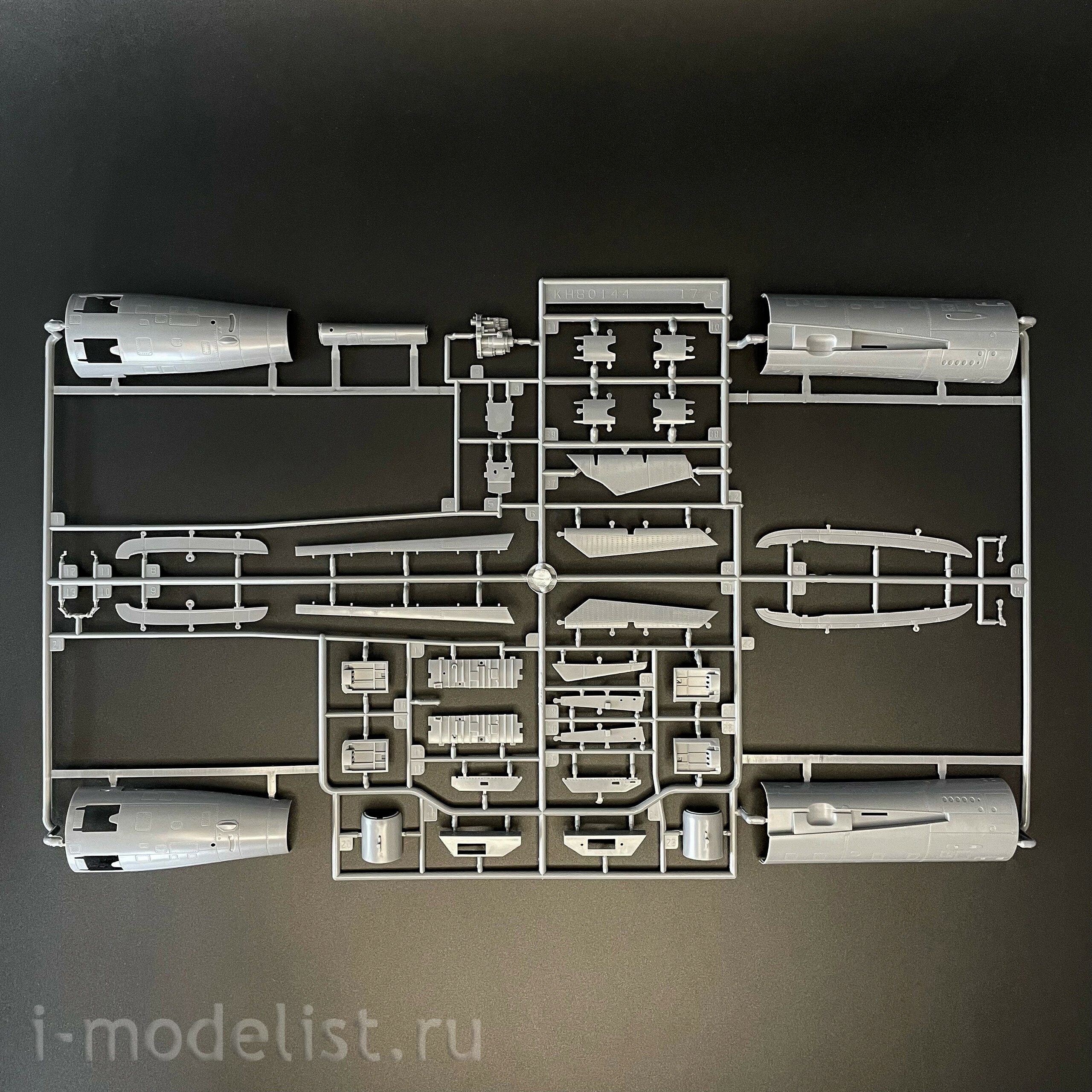KH80144 Zimi Model 1/48 Самолёт S-17/22 в версии M3/M4