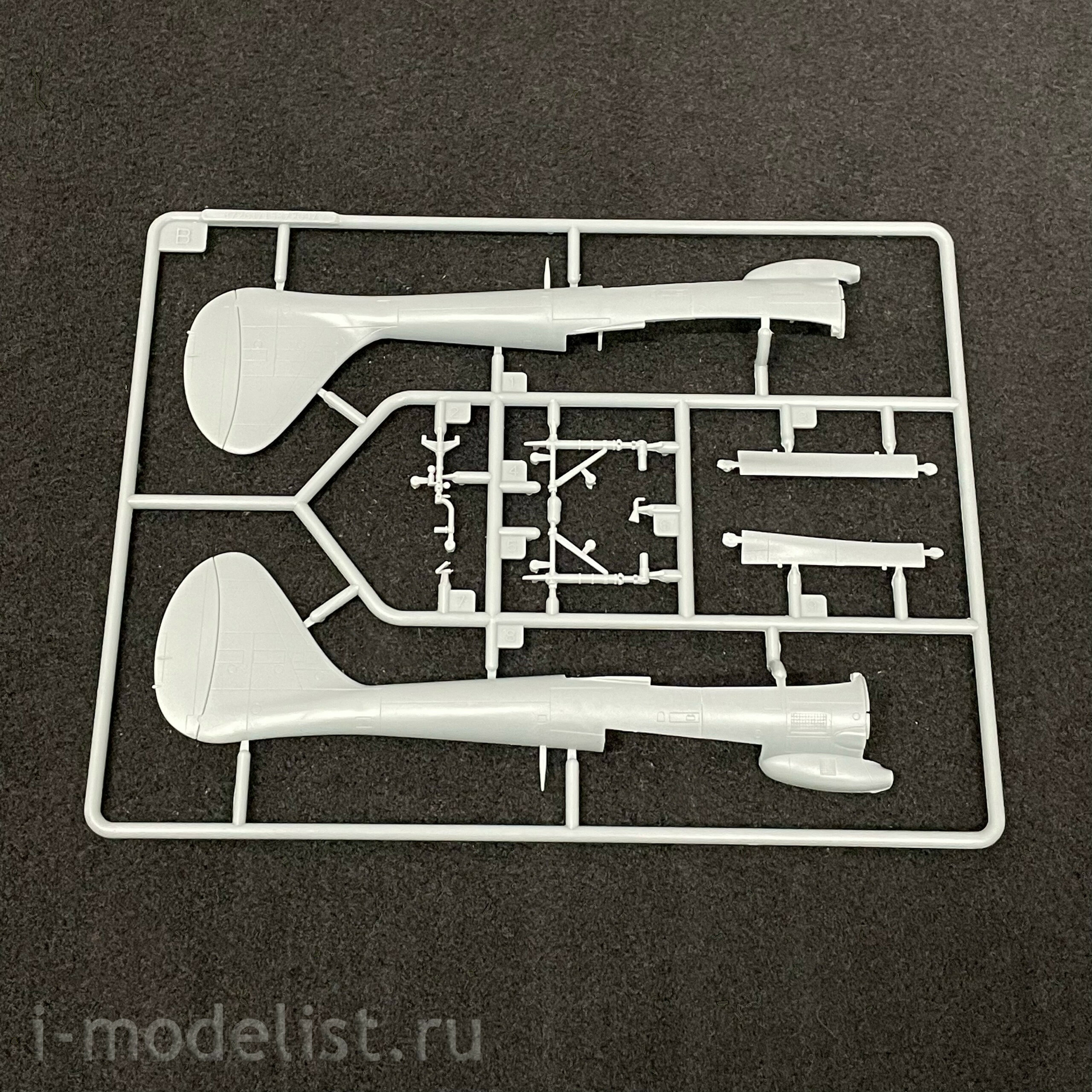 87263 HobbyBoss 1/72 Американский ночной истребитель P-61C 