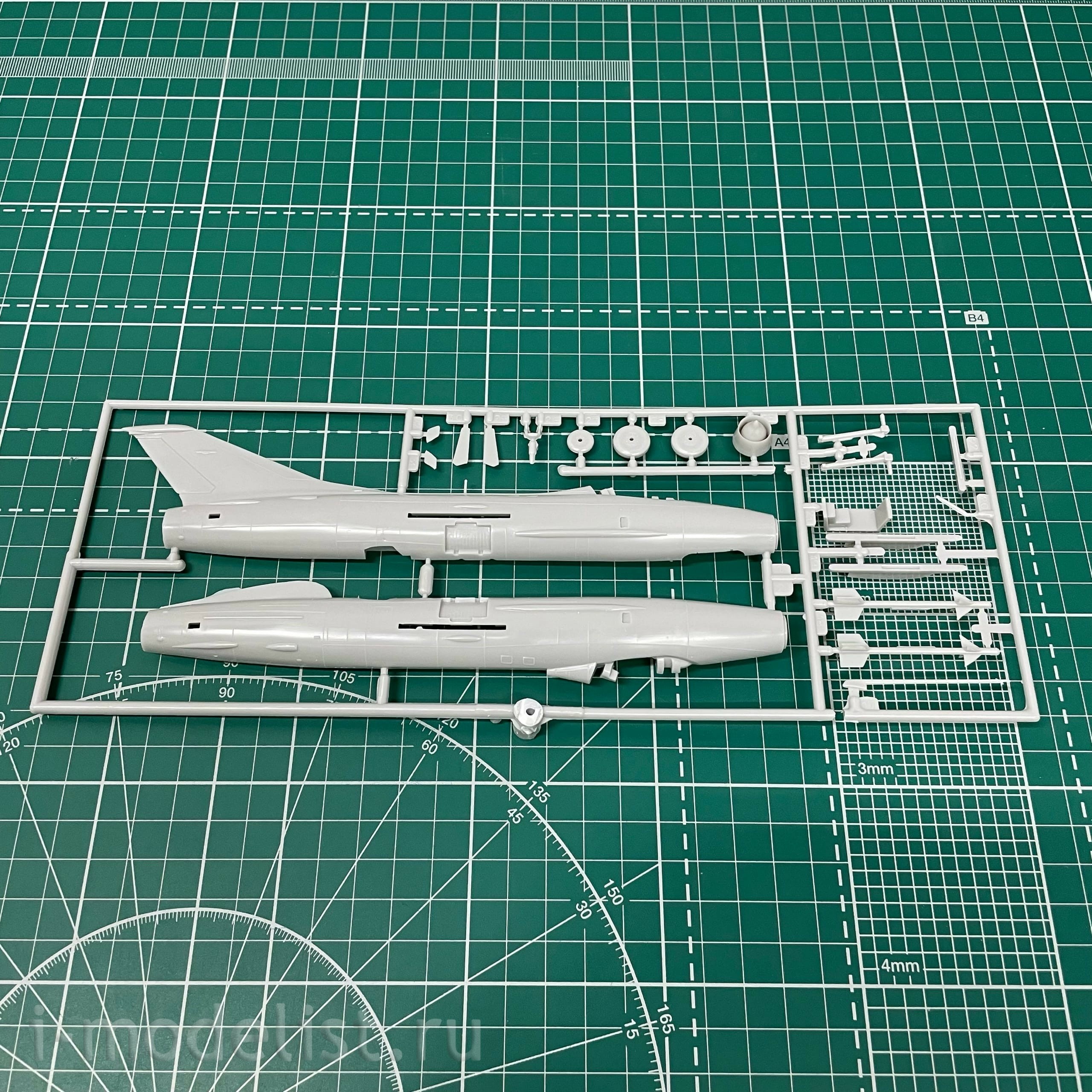 02102 Hasegawa 1/72 J7 Chinese Air Force Limited (2 kits) Limited Edition