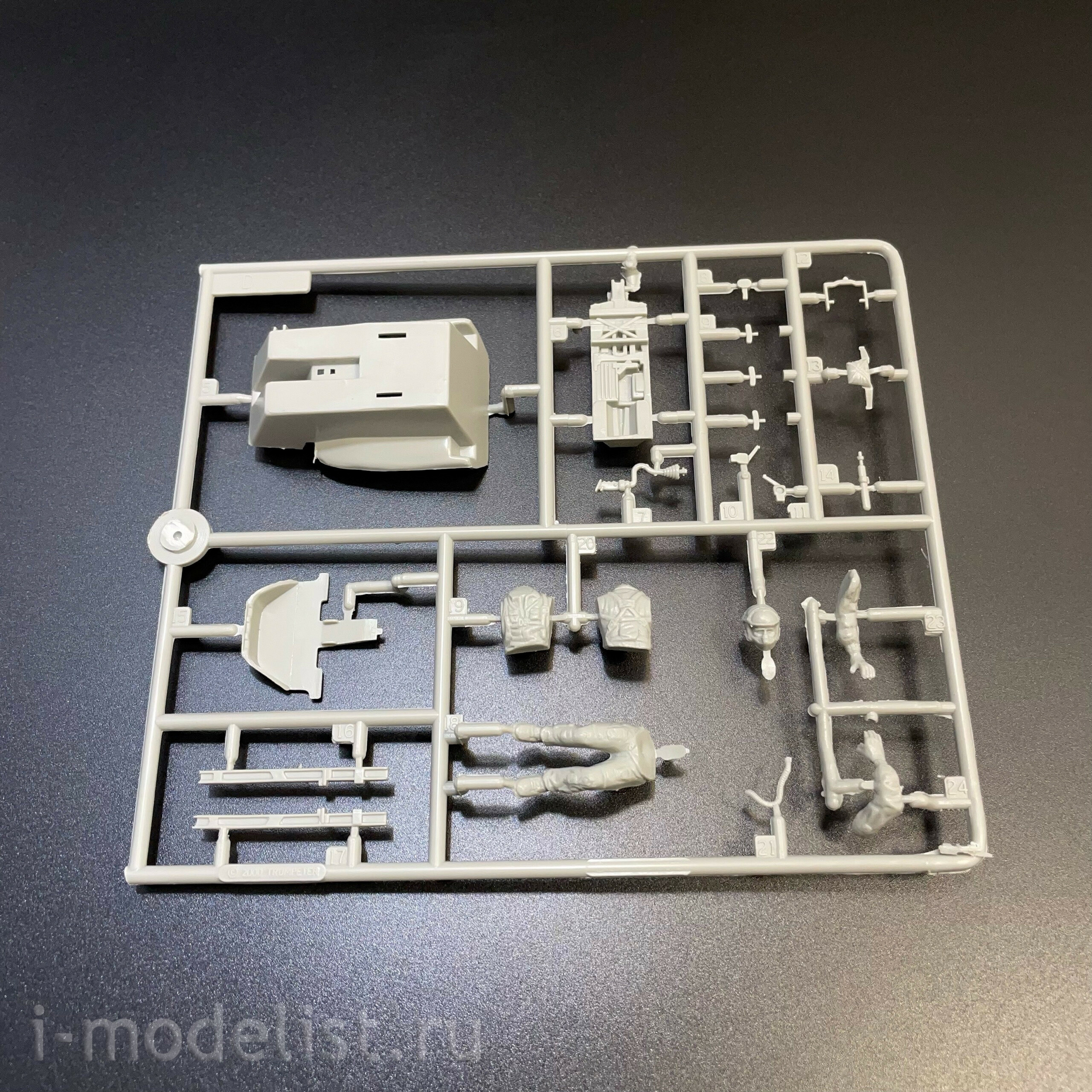 02215 Трубач 1/32 Американский двухместный штурмовик A-10A N/AW