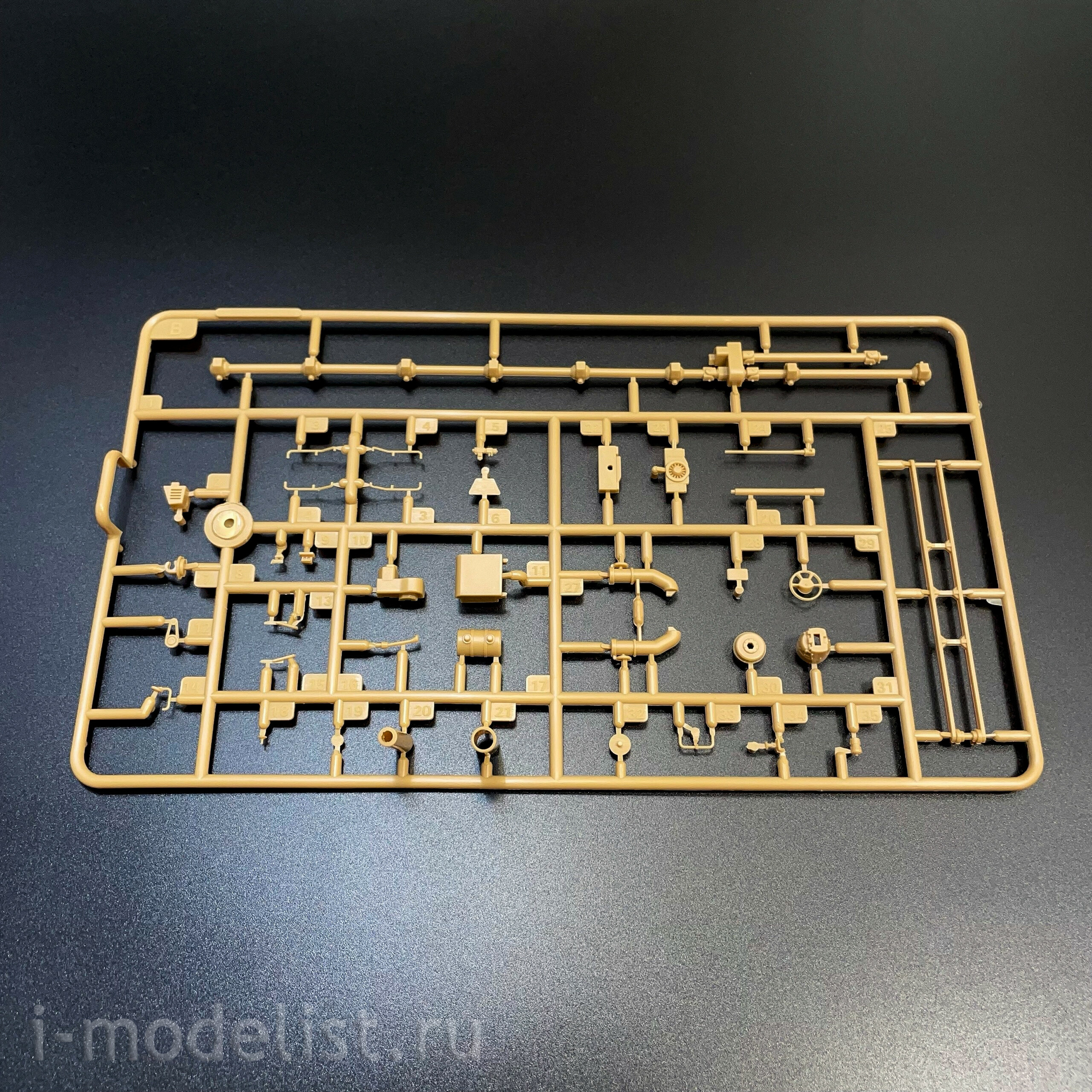 82963 HobbyBoss 1/72 Китайский подвижный грунтовый комплекс с МБР DF-41
